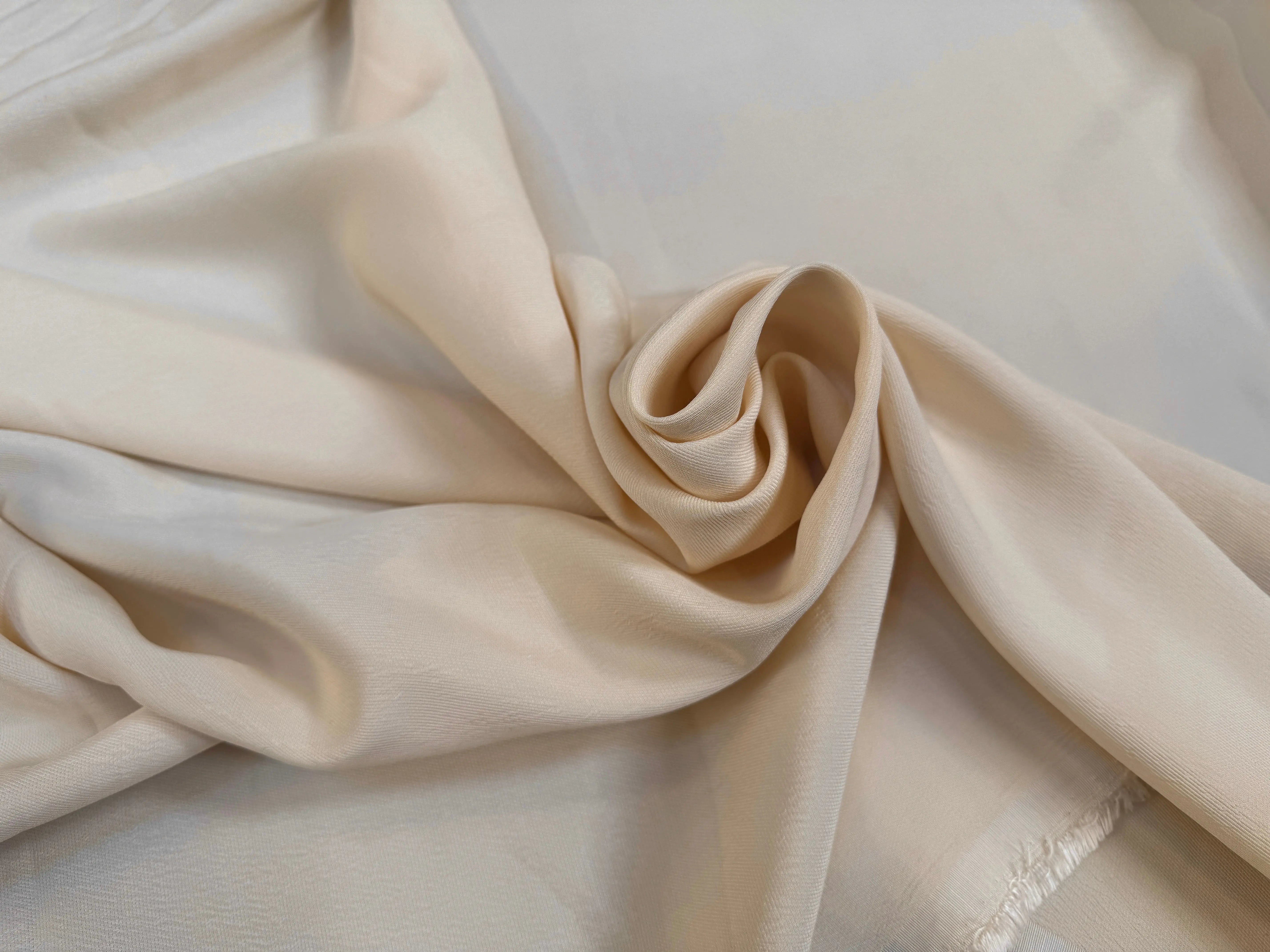 CRÊPE VISCOSE LOURD GIROLAMO ECRU - My Little Coupon