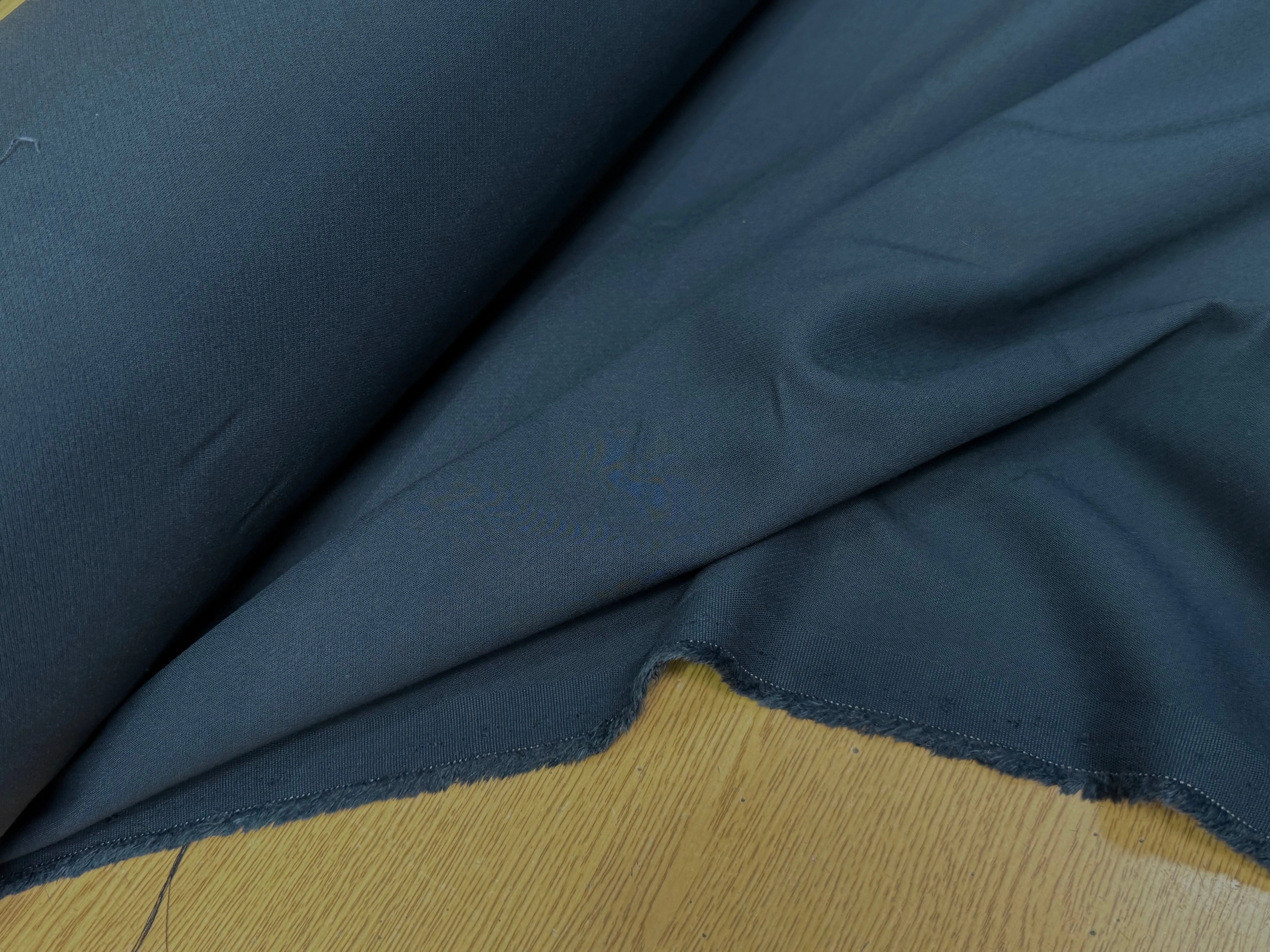 CREPE VISCOSE LOURD JAPAN BLEU PÉTROLE FONCÉ - My Little Coupon