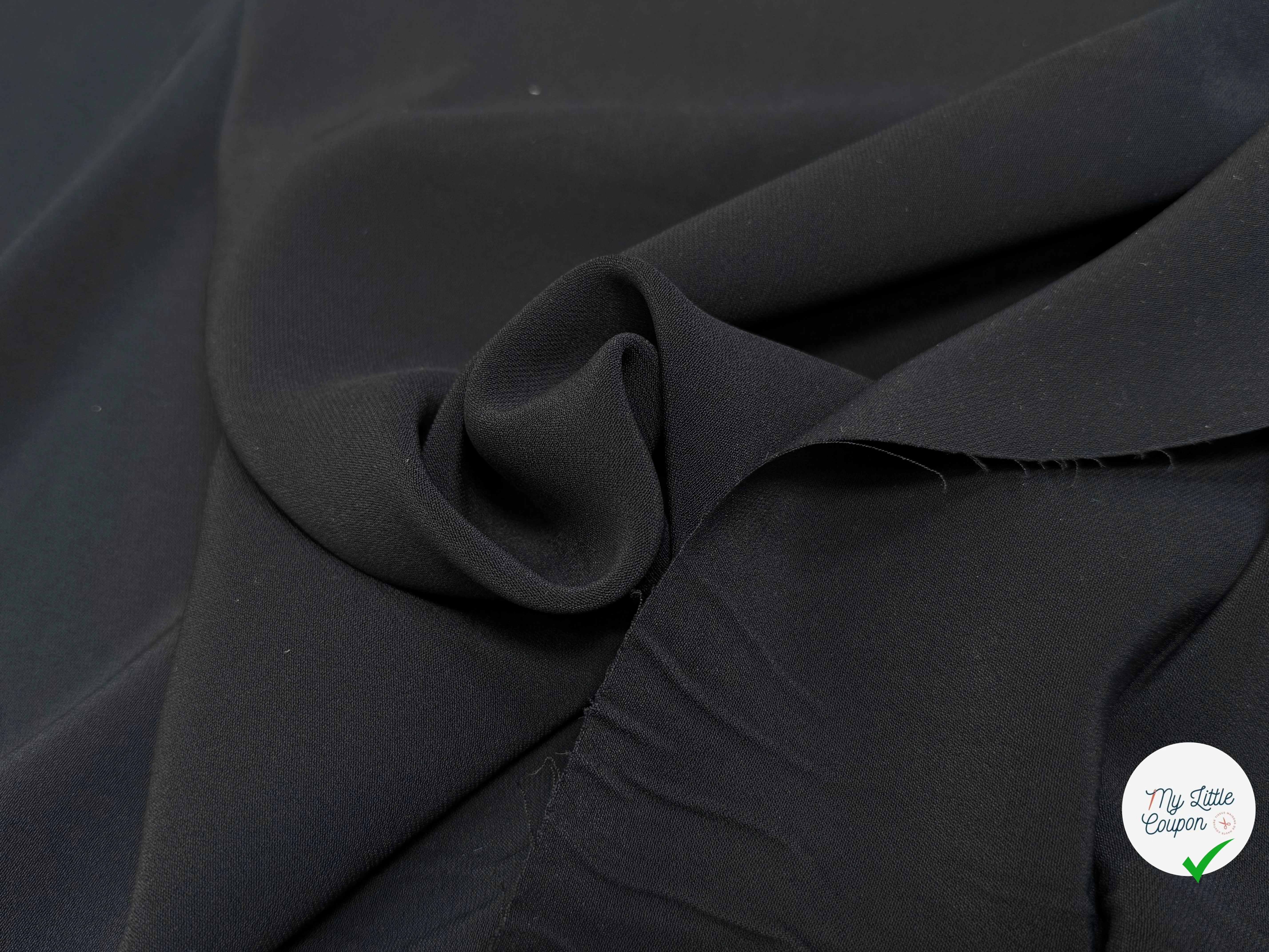 CREPE VISCOSE LOURD TRÈS BEAU TOMBÉ NOIR TRÈS LÉGÈREMENT SATINÉ - My Little Coupon
