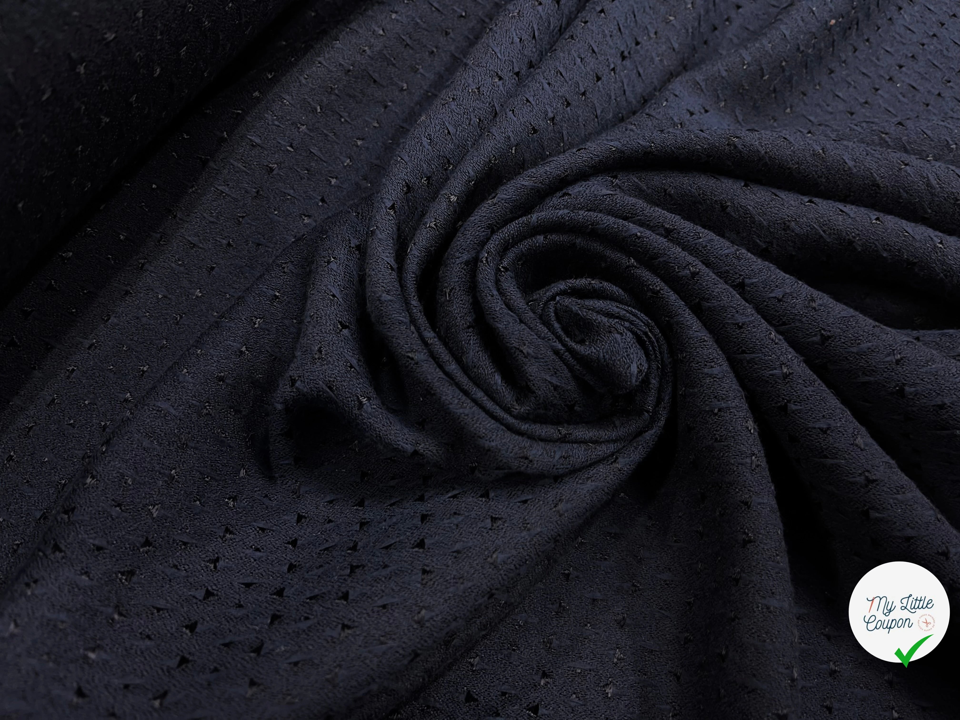CREPE VISCOSE MOTIF TRIANGULAIRE JACQUARD NOIR MARINE - My Little Coupon