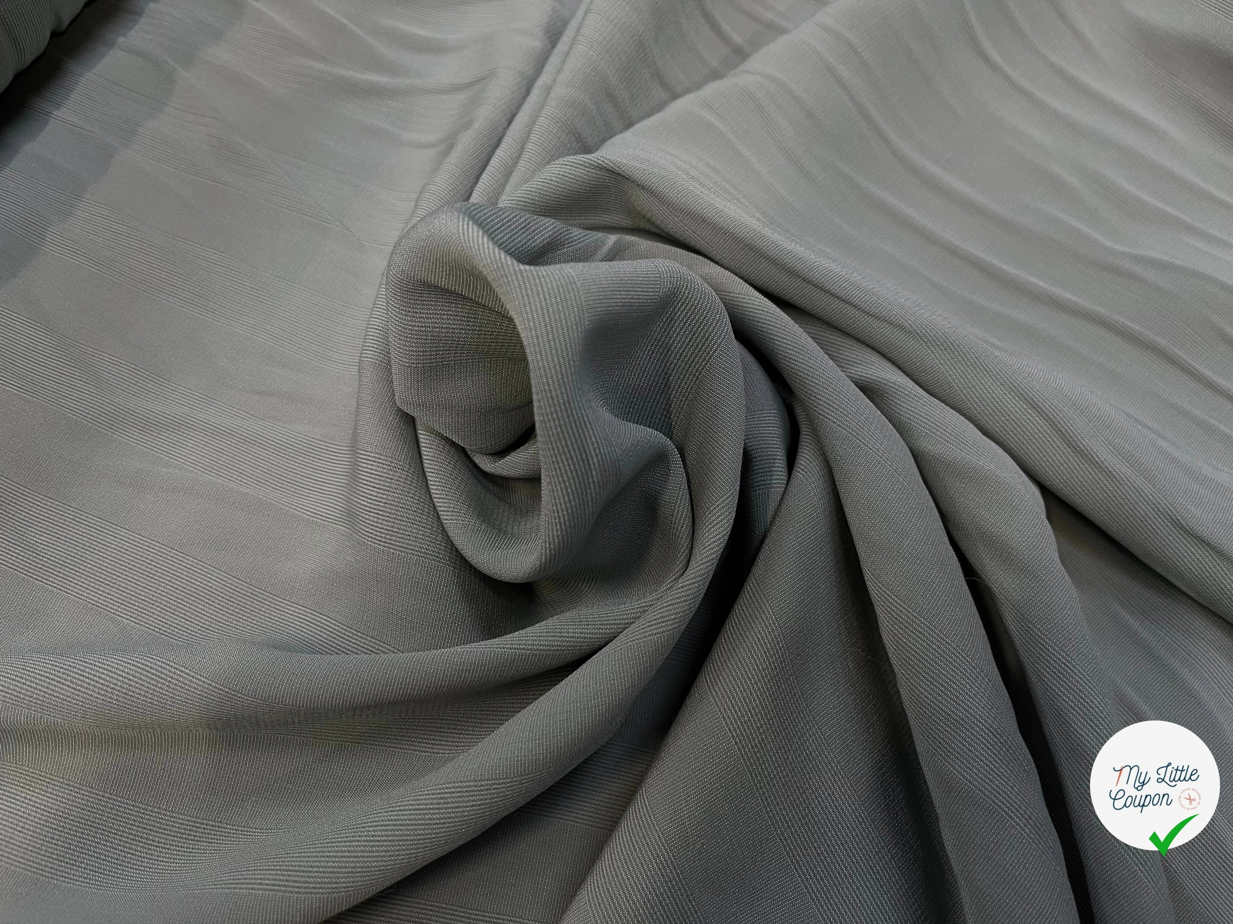 CREPE VISCOSE RAYÉ GRIS - My Little Coupon