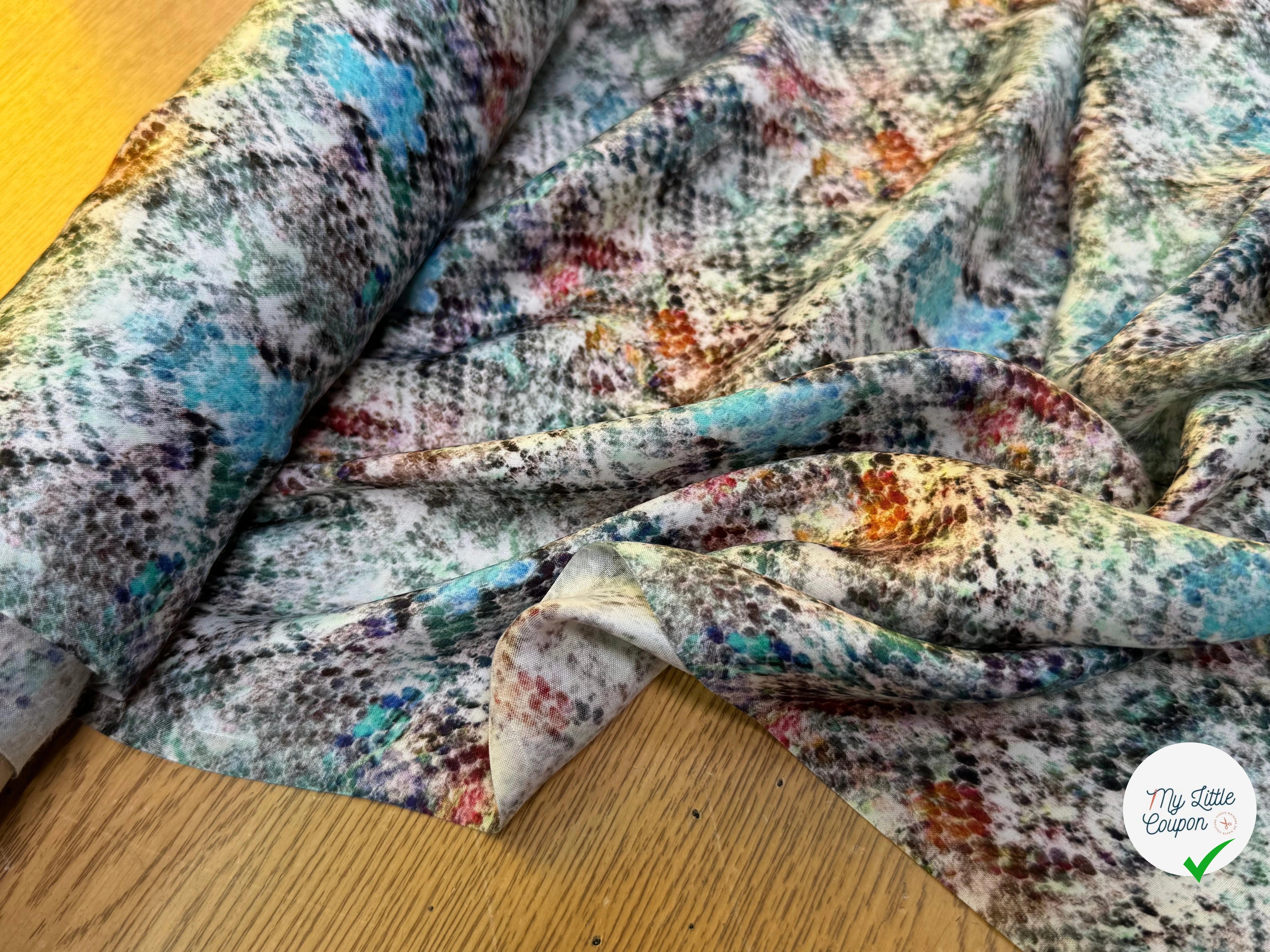 CREPE VISCOSE SATINÉ FLUIDE PYTHON MULTICOLORS - My Little Coupon