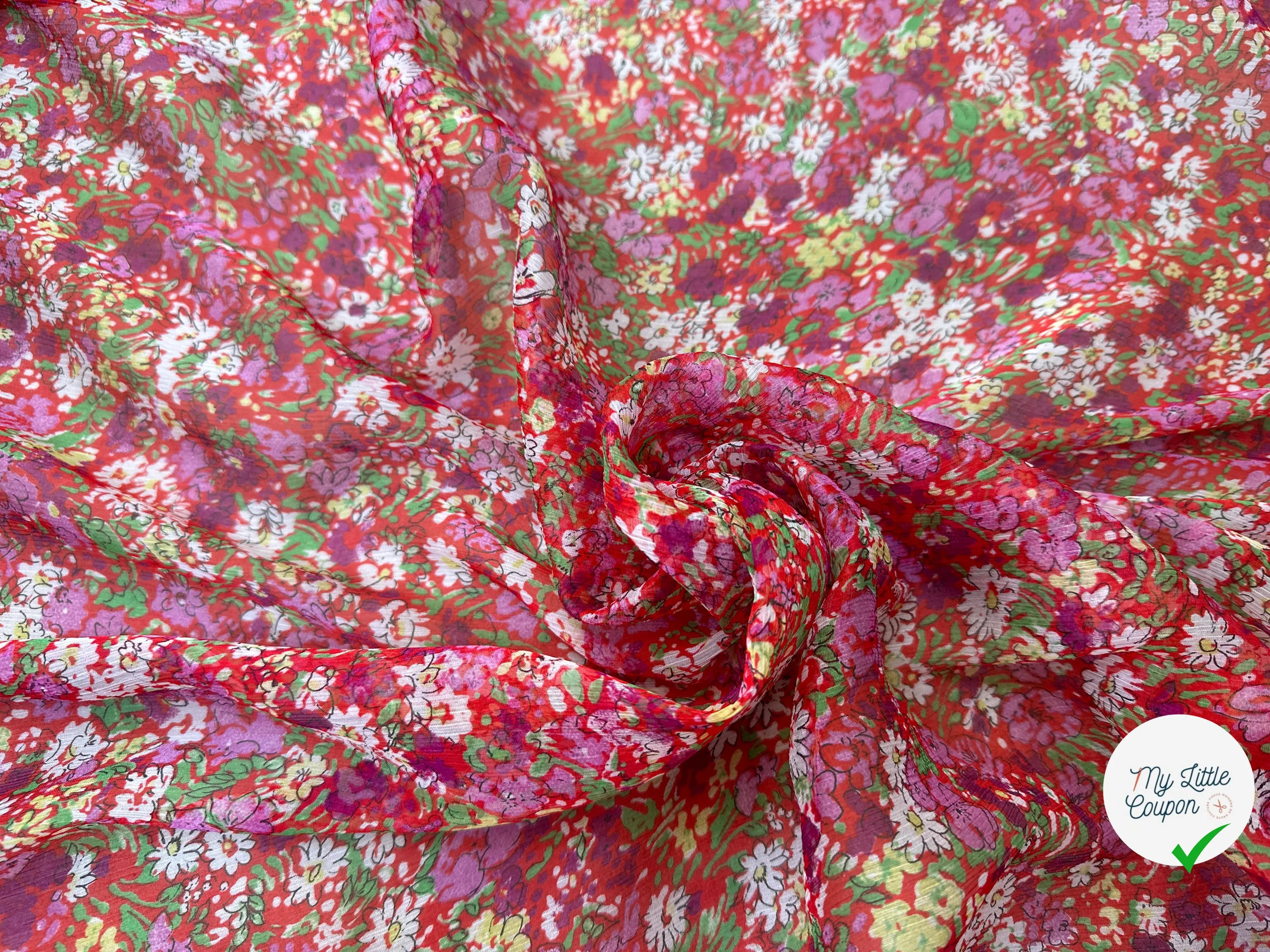 CRÉPON DE SOIE FLEURS COLORÉES SUR FOND ROUGE - My Little Coupon
