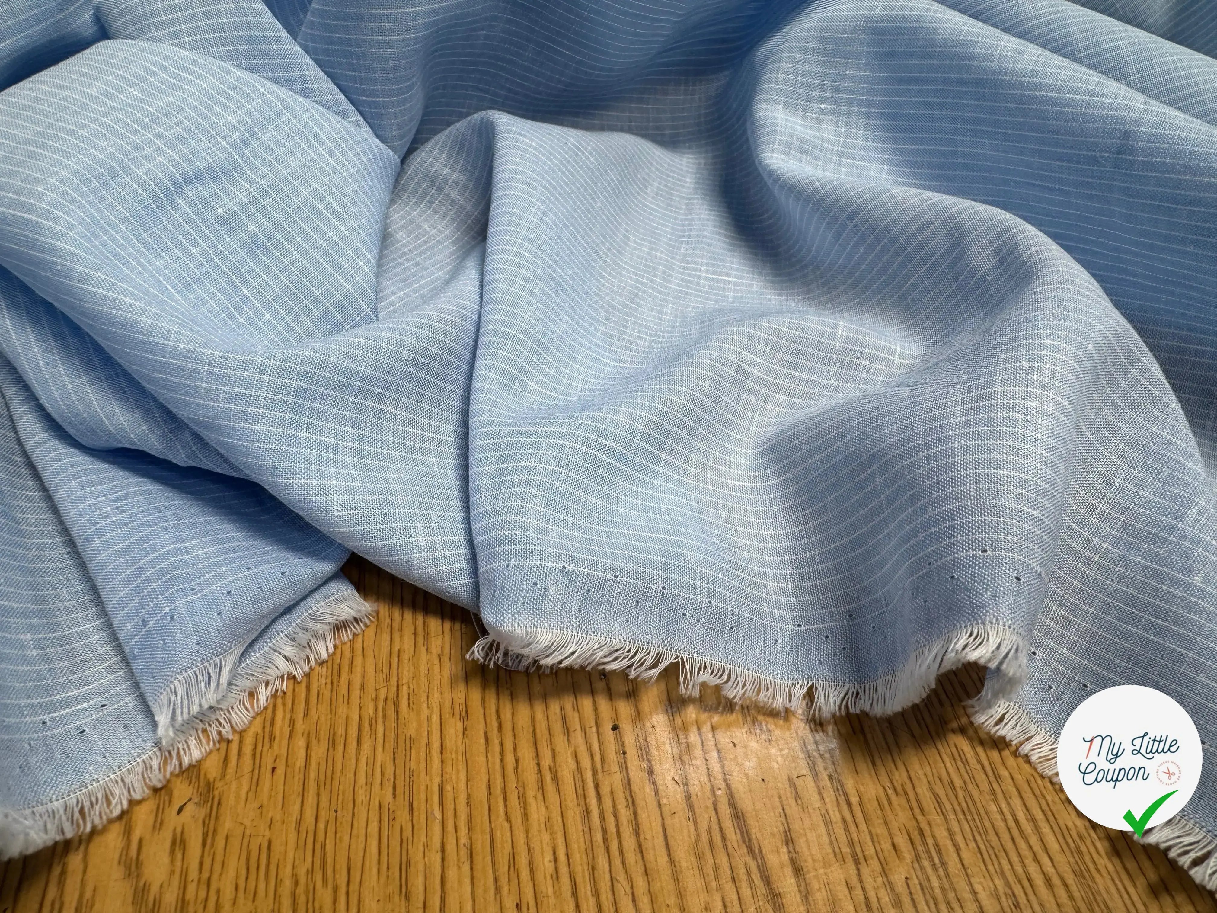 COTON EFFET LIN BLEU CIEL LIGNES FINES BLANC - My Little Coupon