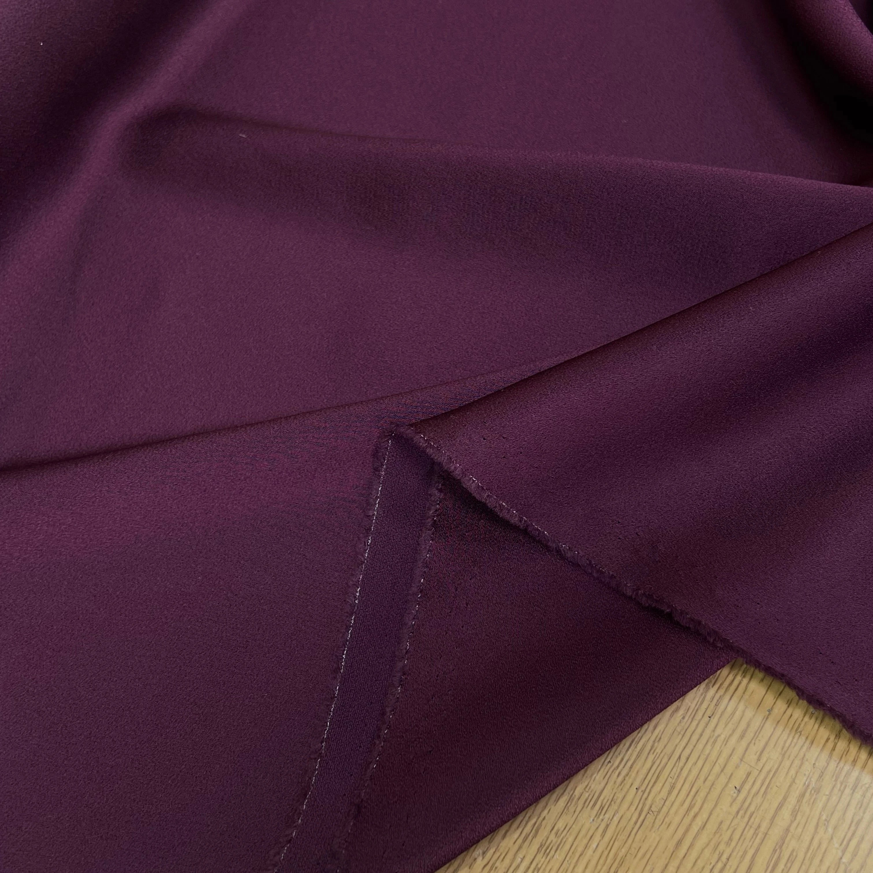 (Chute) CREPE ENVERS SATIN ACETATE VISCOSE TOMBÉ CHIC PURPLE RAIN 27% VISCOSE - My Little Coupon