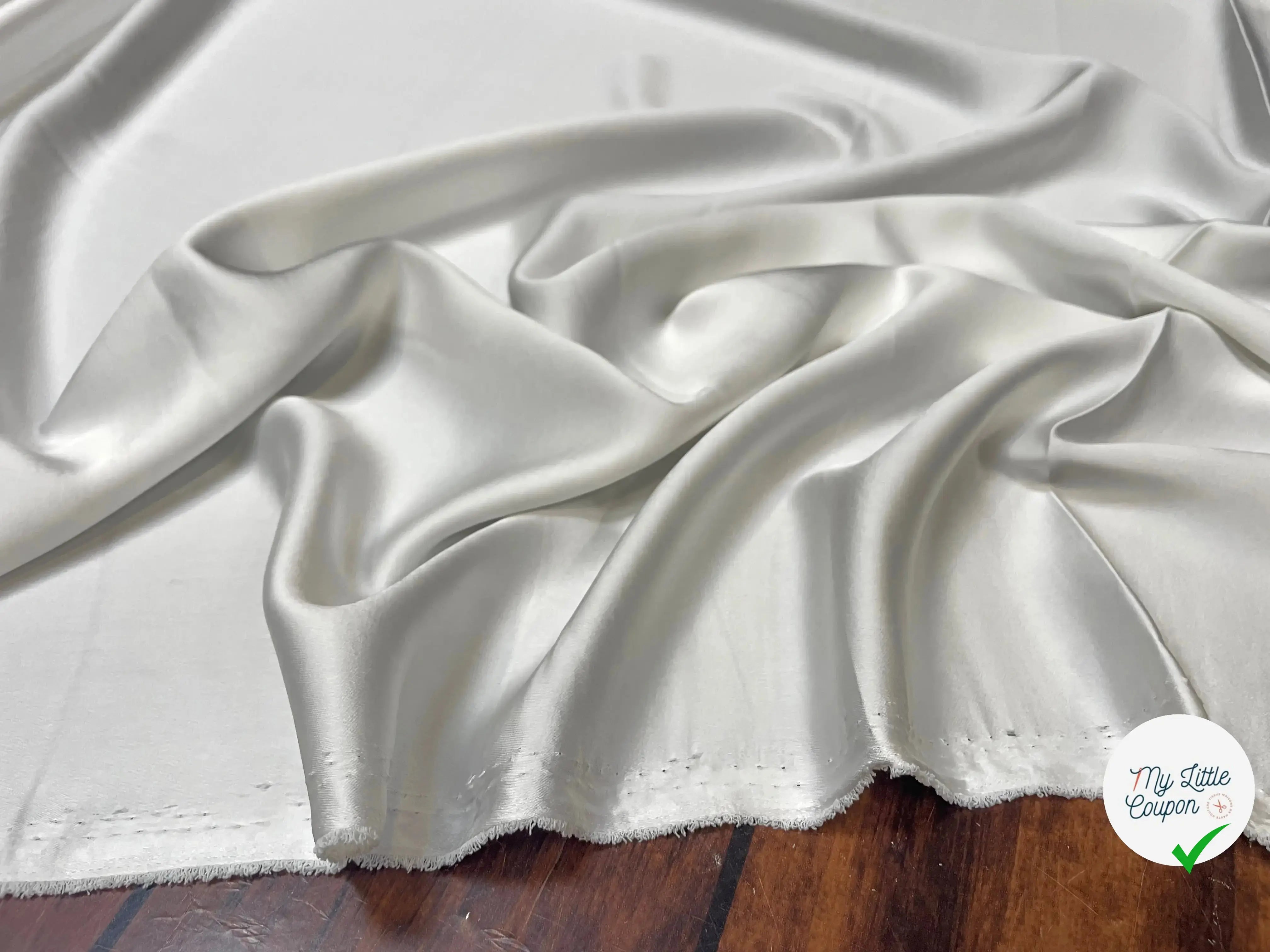 CRÊPE ENVERS SATIN FABRICATION ITALIENNE - My Little Coupon