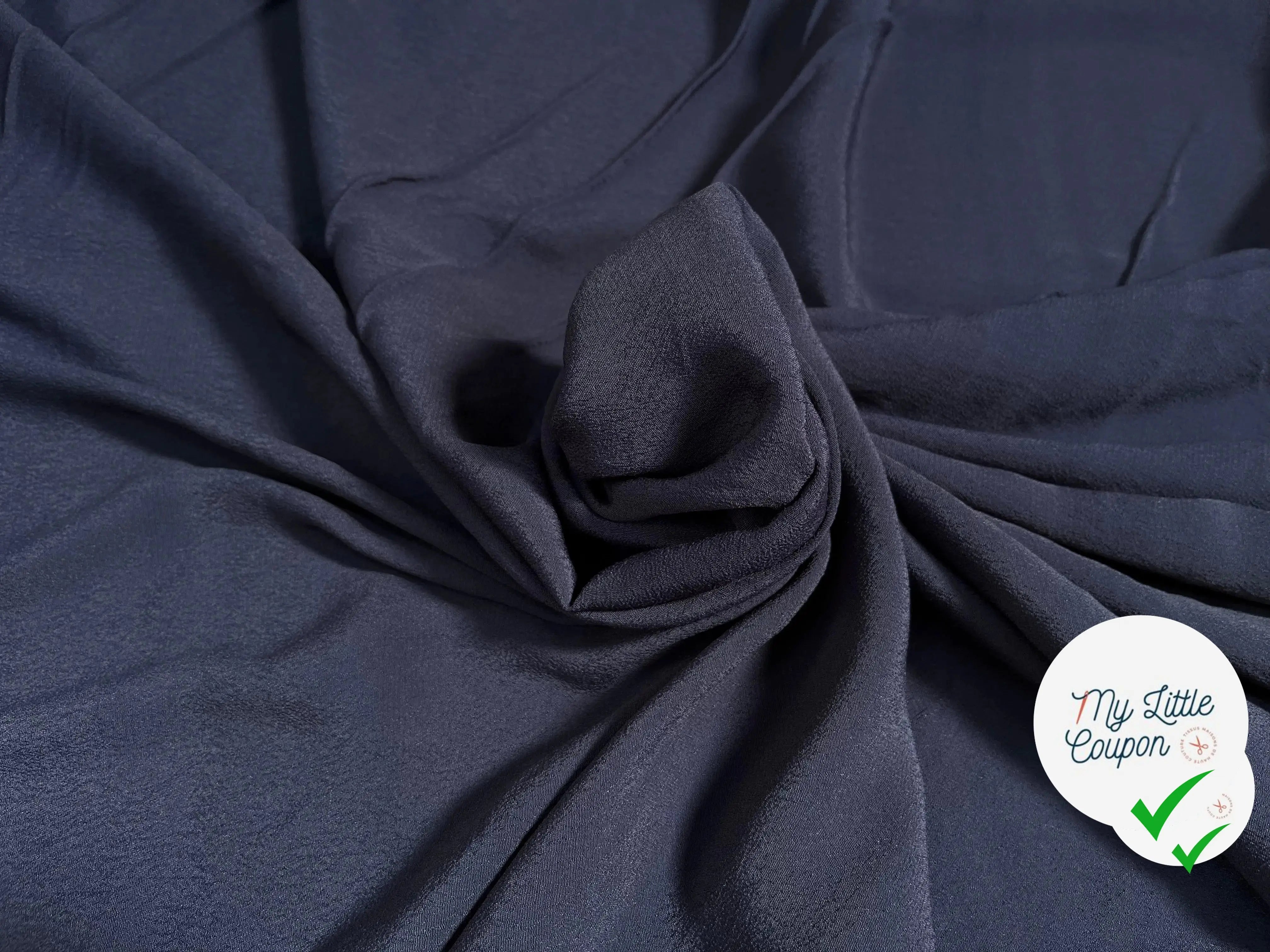 CRÊPE MAROCAIN 100% VISCOSE UNI MARINE - My Little Coupon