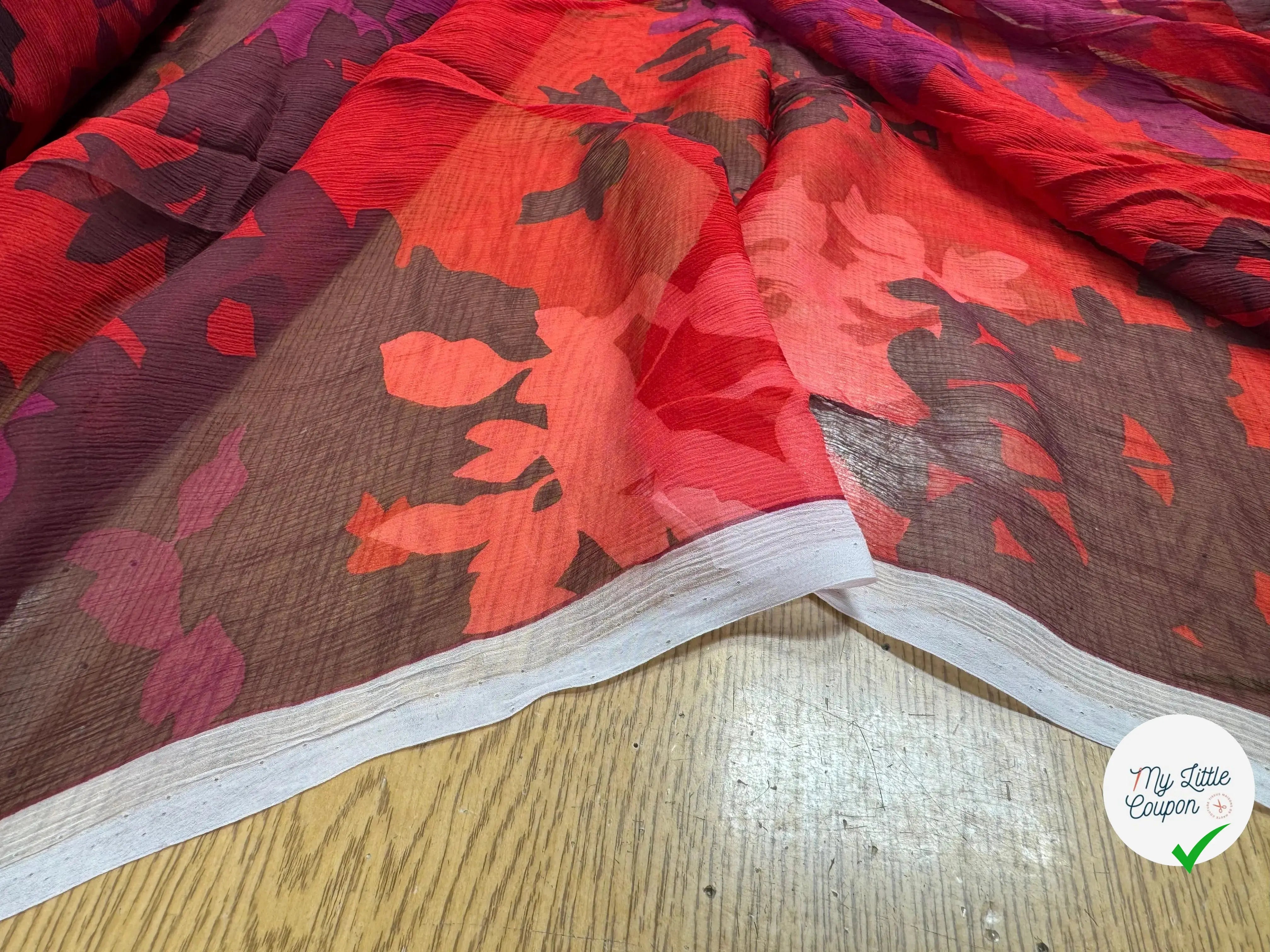 CRÉPON DE SOIE VIOLET ROUGE, NOIR MOTIFS FEUILLAGES - My Little Coupon