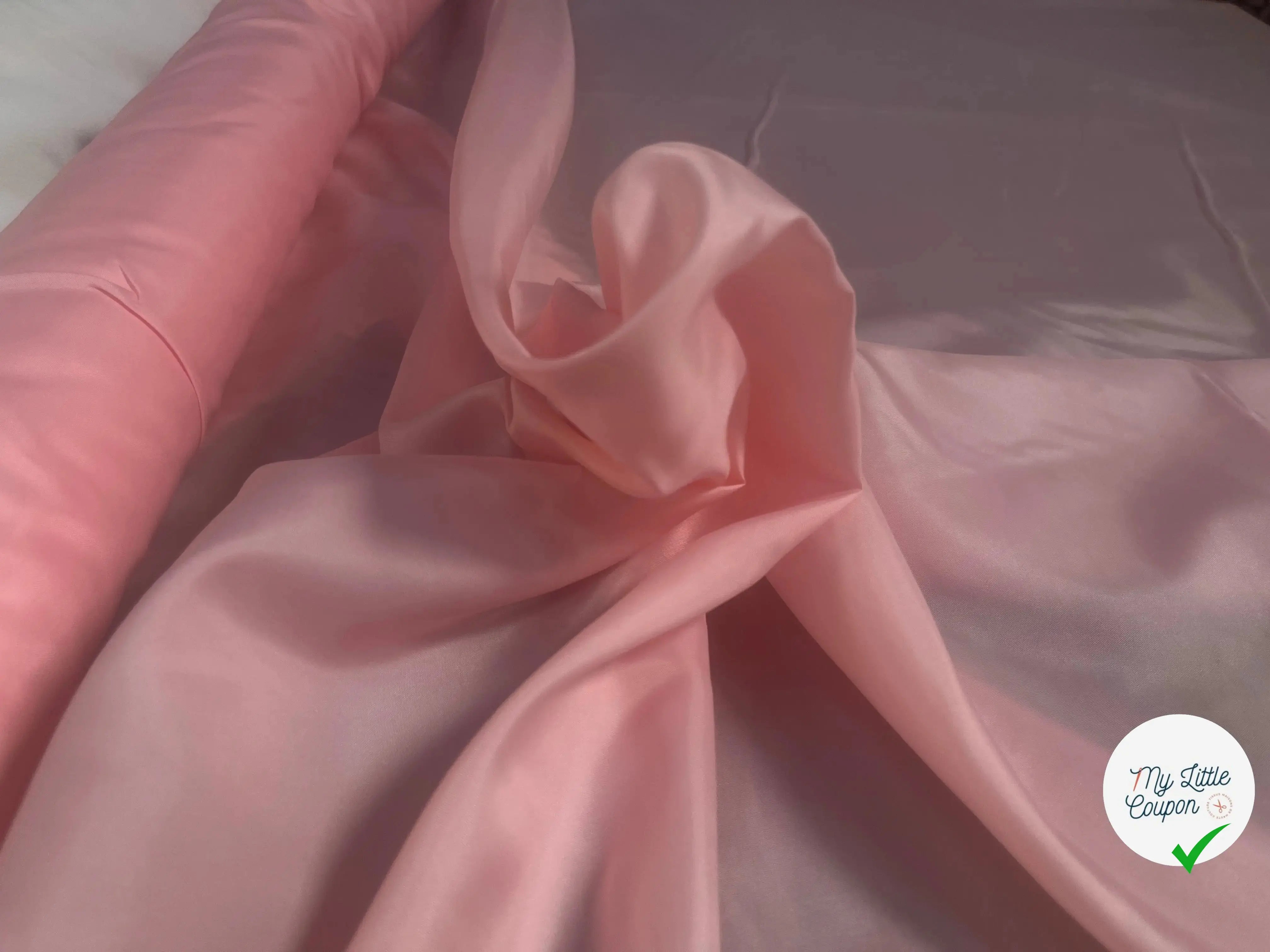 DOUBLURE UNIE TAFFETAS ROSE BONBON POLYESTER - My Little Coupon