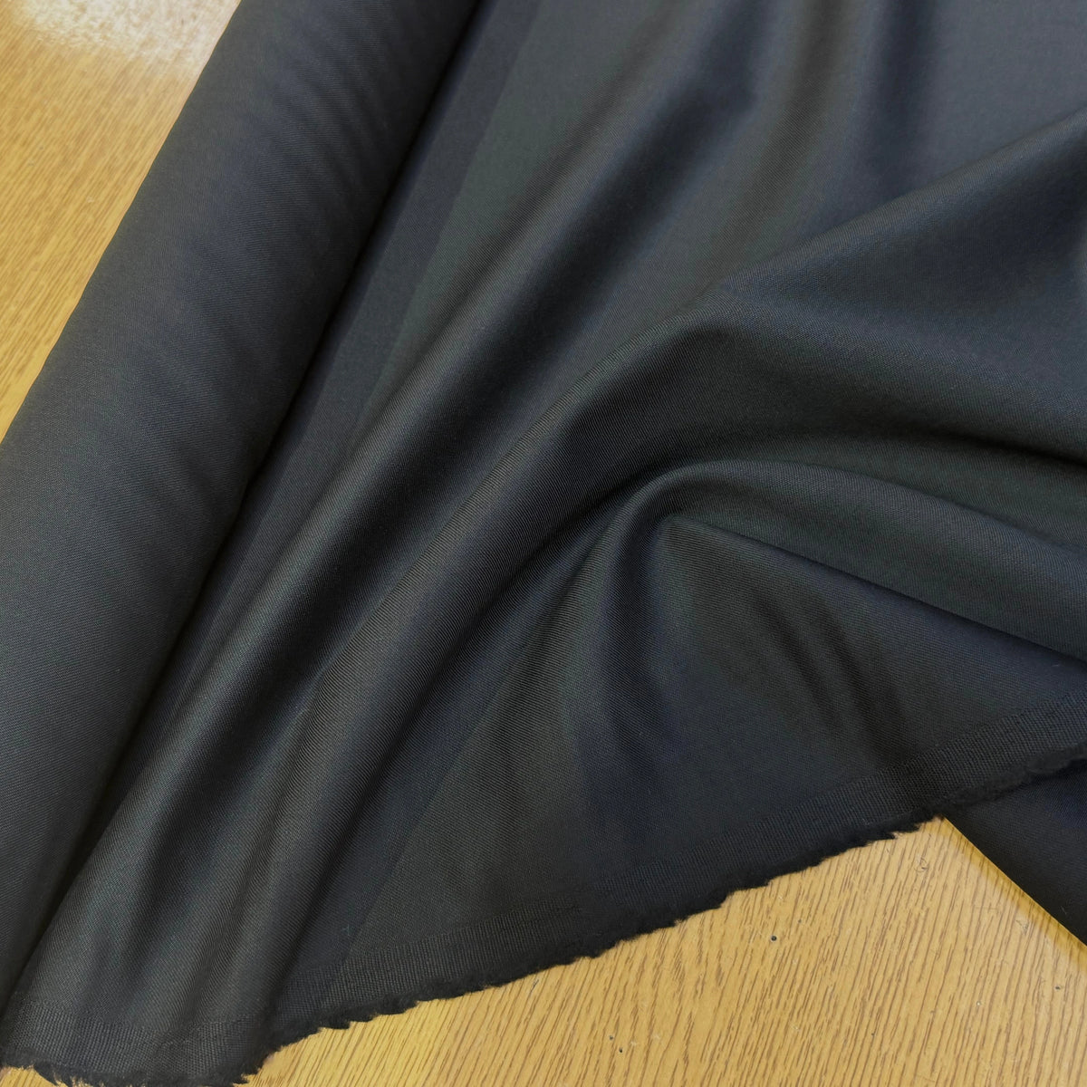 (Chute) DRAPERIE DE LAINE RICHE SUPER 100'S NOIR - My Little Coupon