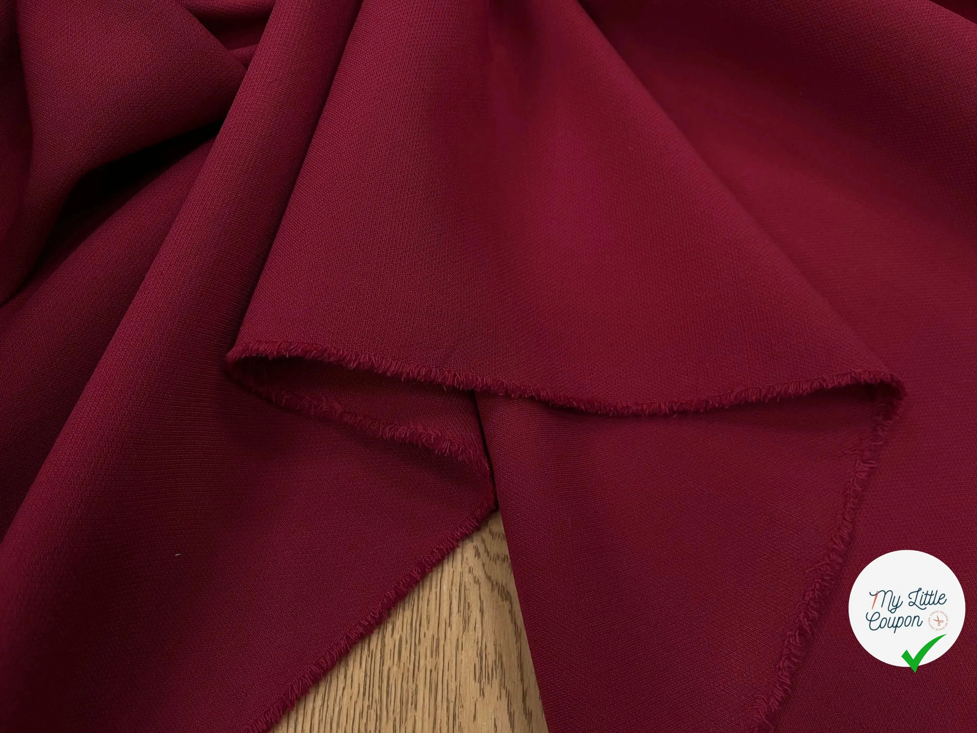 GABARDINE LAINE VIERGE ROUGE RUBY STRETCH - My Little Coupon
