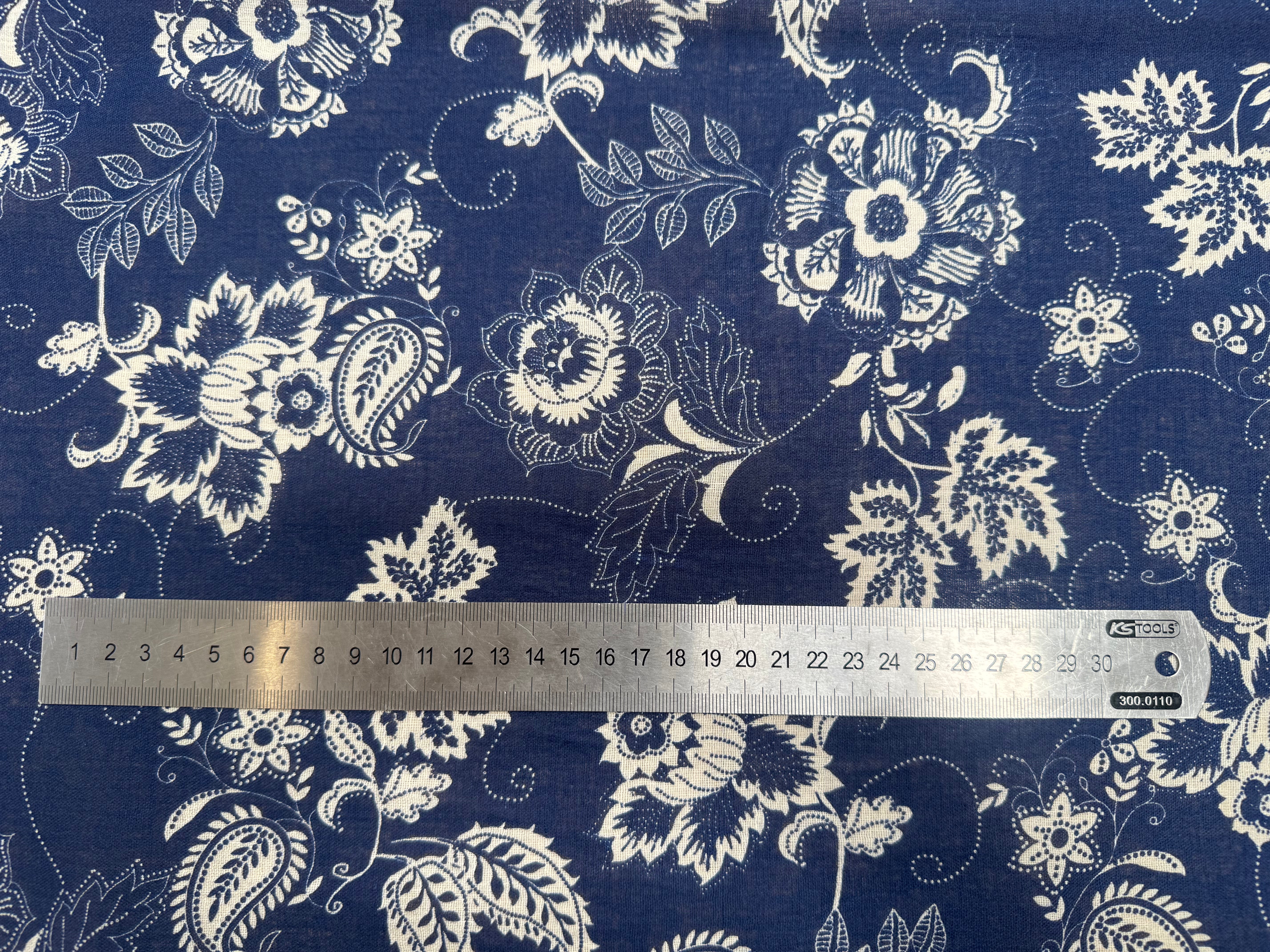 GAZE DE COTON FOND BLEU MOTIFS BLANC - My Little Coupon