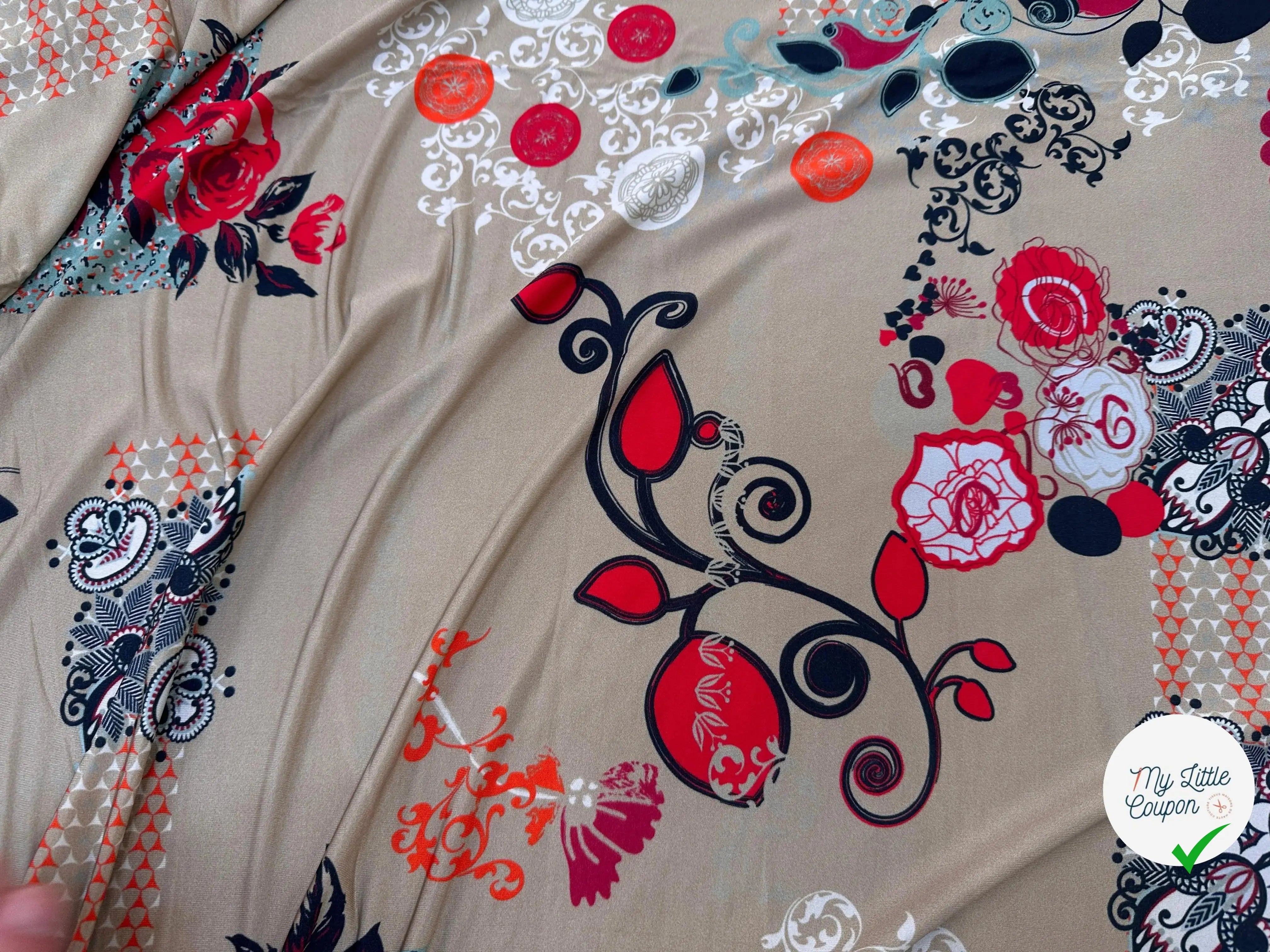 JERSEY VISCOSE FLEURS DE BEIGE ARABESQUE - My Little Coupon