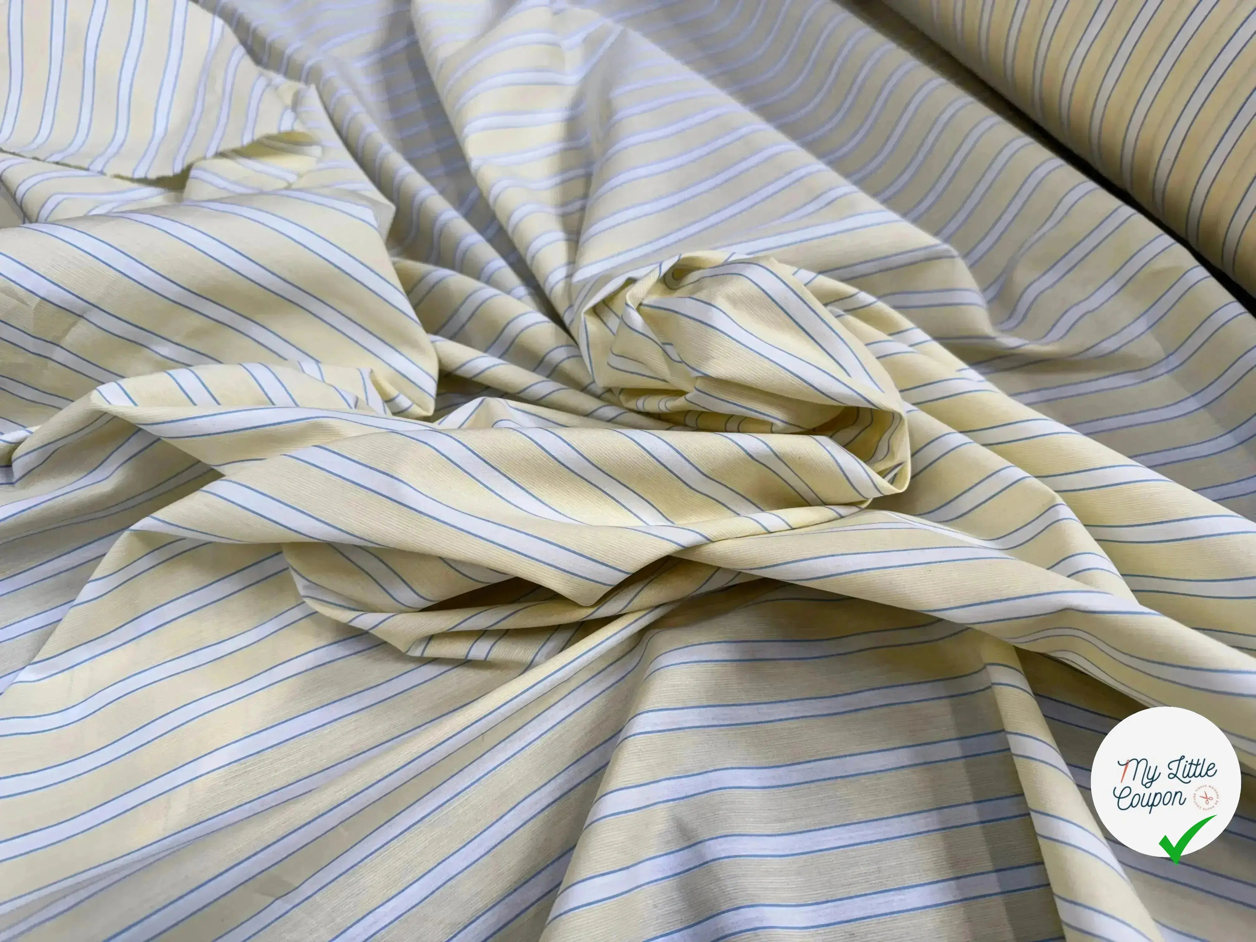 POPELINE DE COTON JAUNE À RAYURES BLANCHES ET BLEU - My Little Coupon