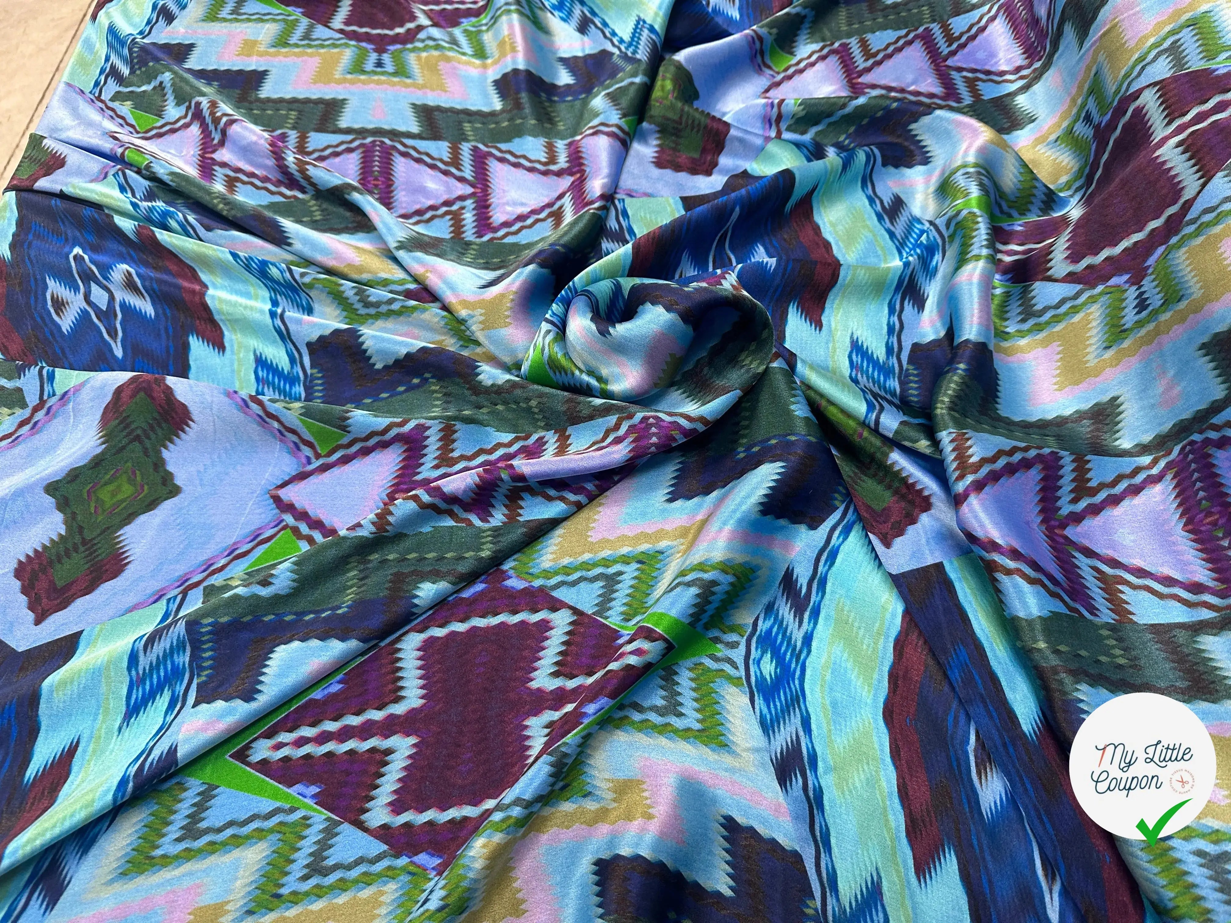 SATIN DE SOIE RÊVE EN COULEUR DE BLEU - My Little Coupon