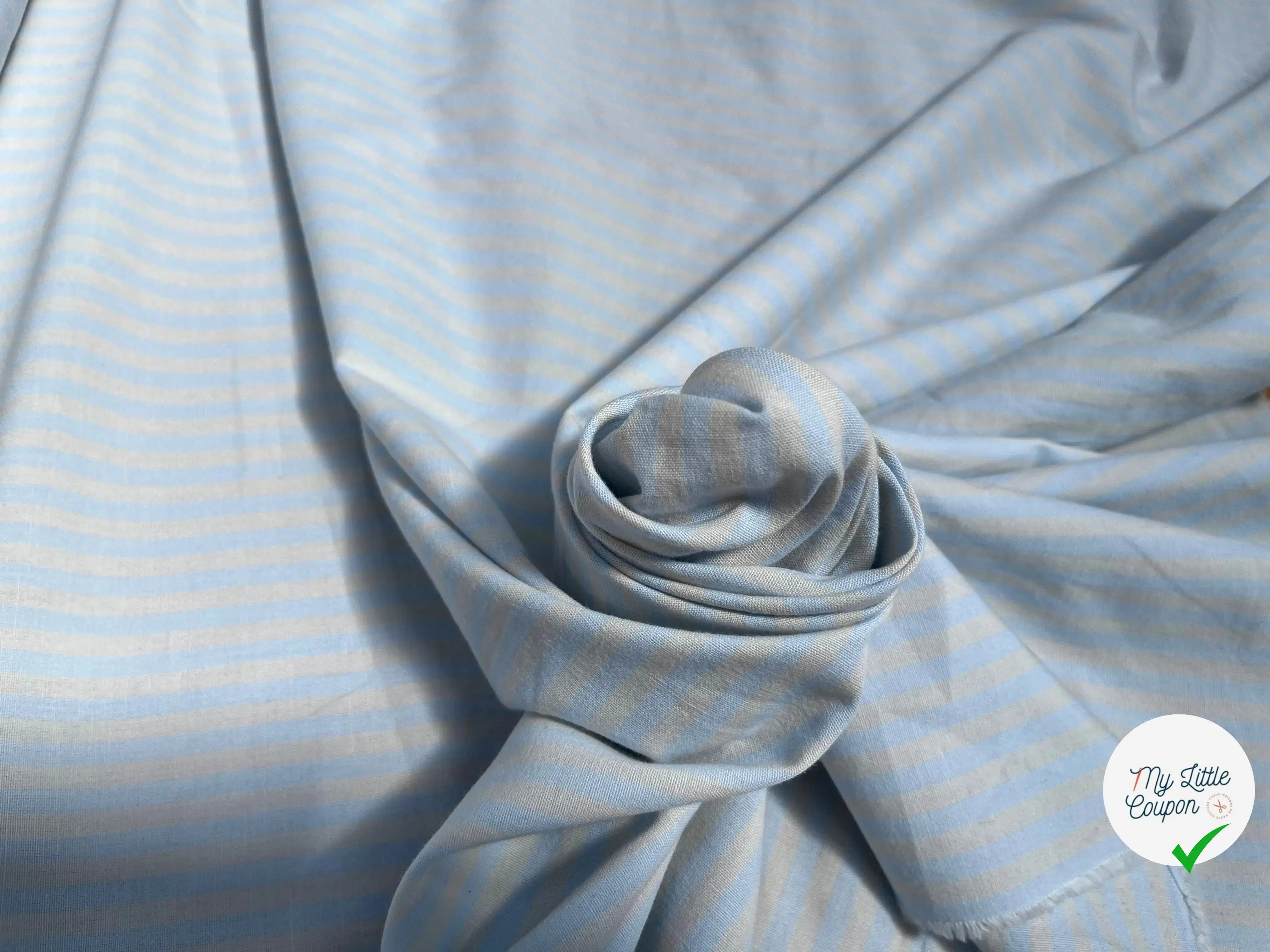 TISSU CHEMISE COTON RAYÉ BLEU CIEL ET BEIGE - My Little Coupon