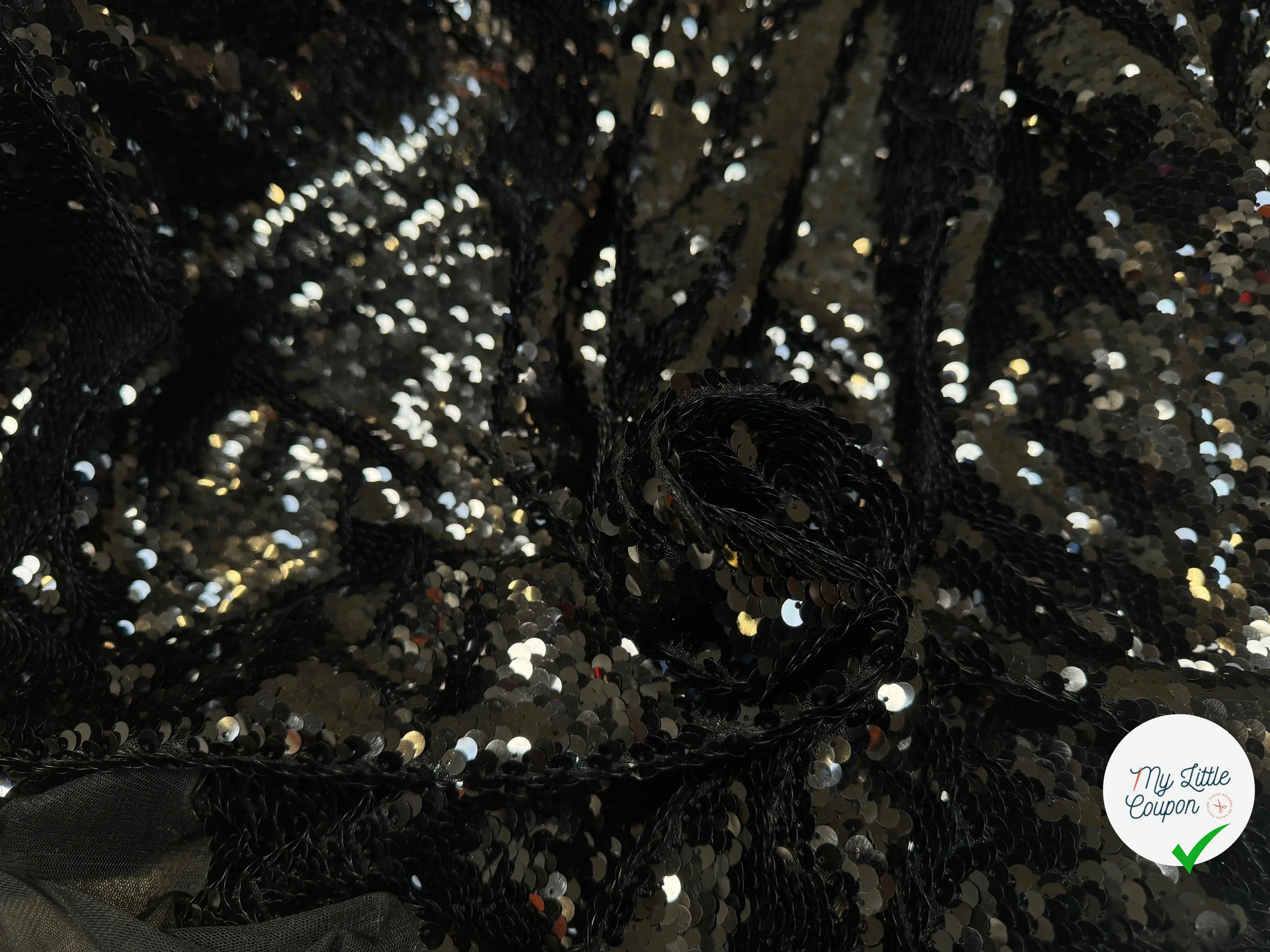 TISSU SEQUIN PAILLETTES SUR TULLE NOIR - My Little Coupon