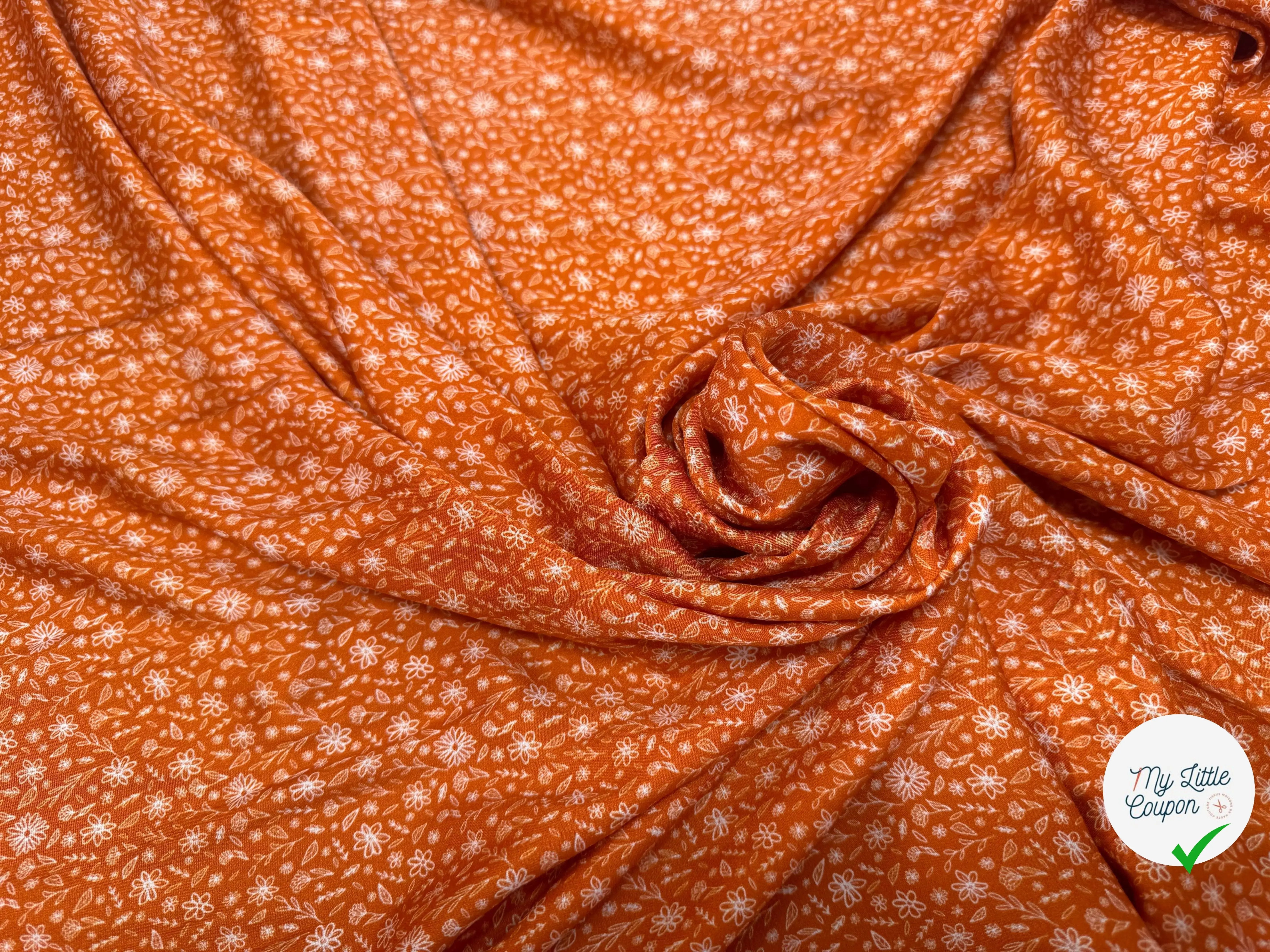 VISCOSE DOUCE TRES LEGEREMENT SATINEE FLEURS SUR SUCRE ROUX - My Little Coupon