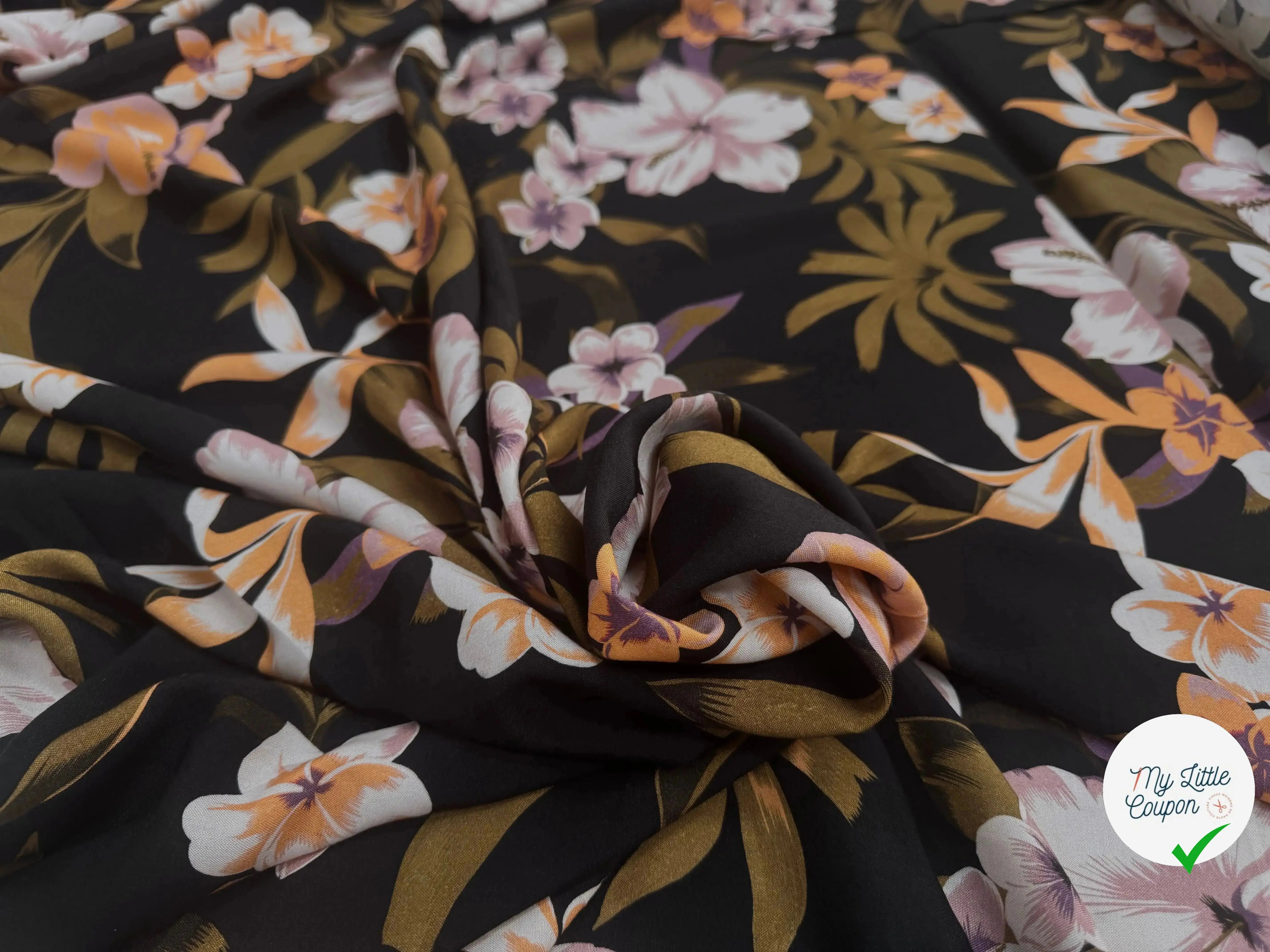 VISCOSE FEUILLAGE D'AUTOMNE FOND NOIR - My Little Coupon