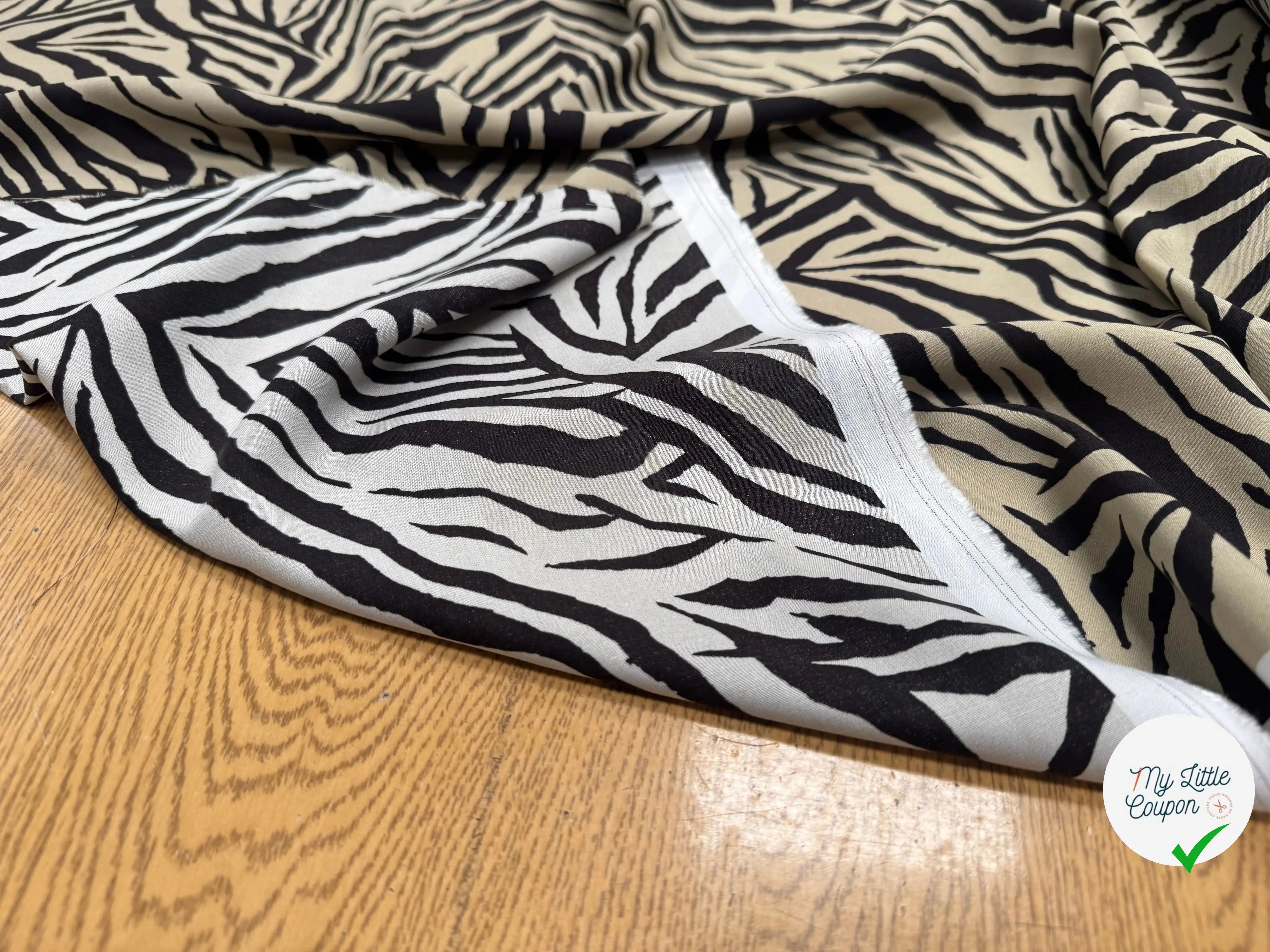 VISCOSE MOTIF ZEBRE FOND BEIGE ET MARRON - My Little Coupon