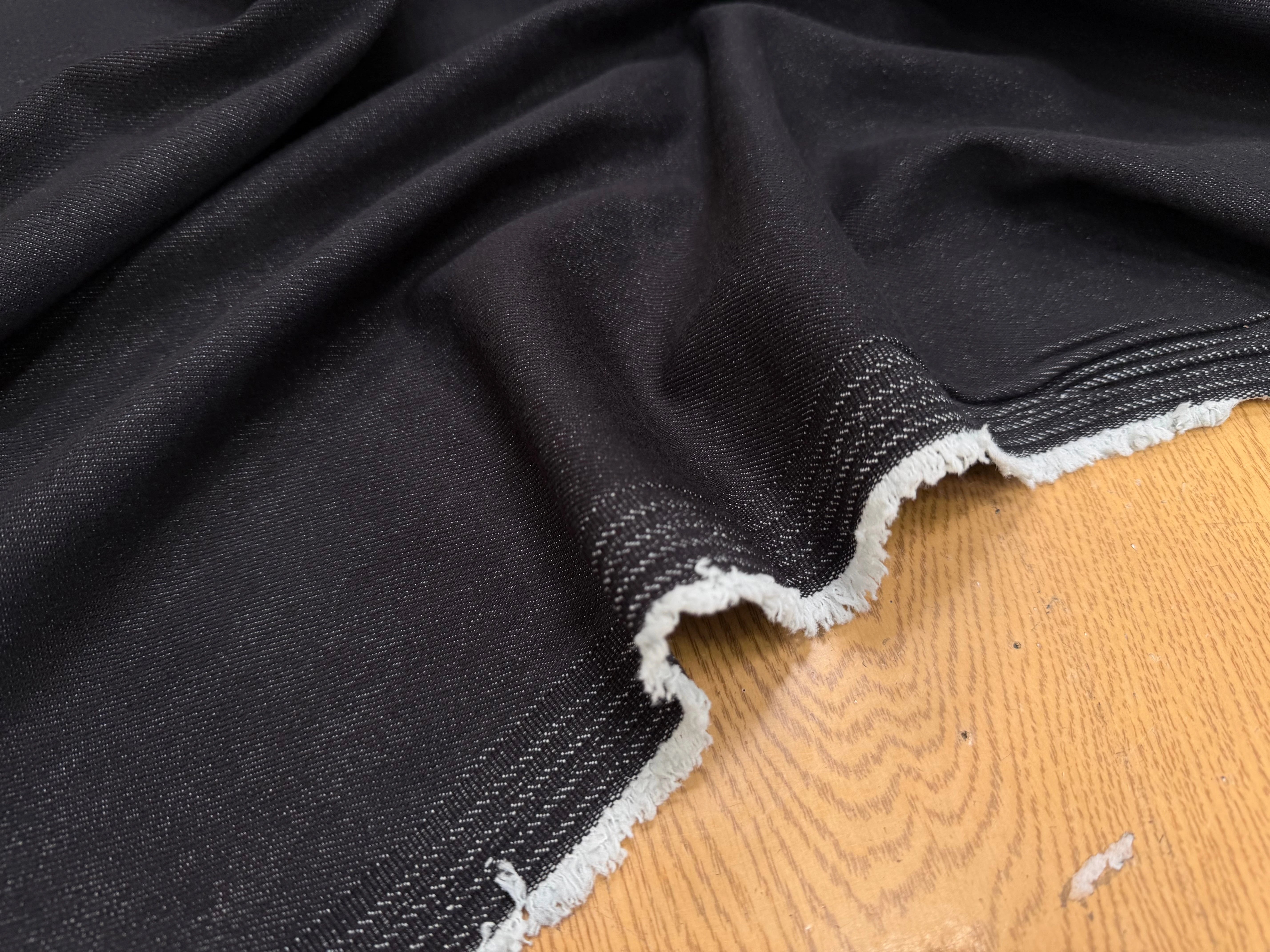 DENIM NOIR LEGREMENT STRETCH QUALITÉ COUTURE - My Little Coupon