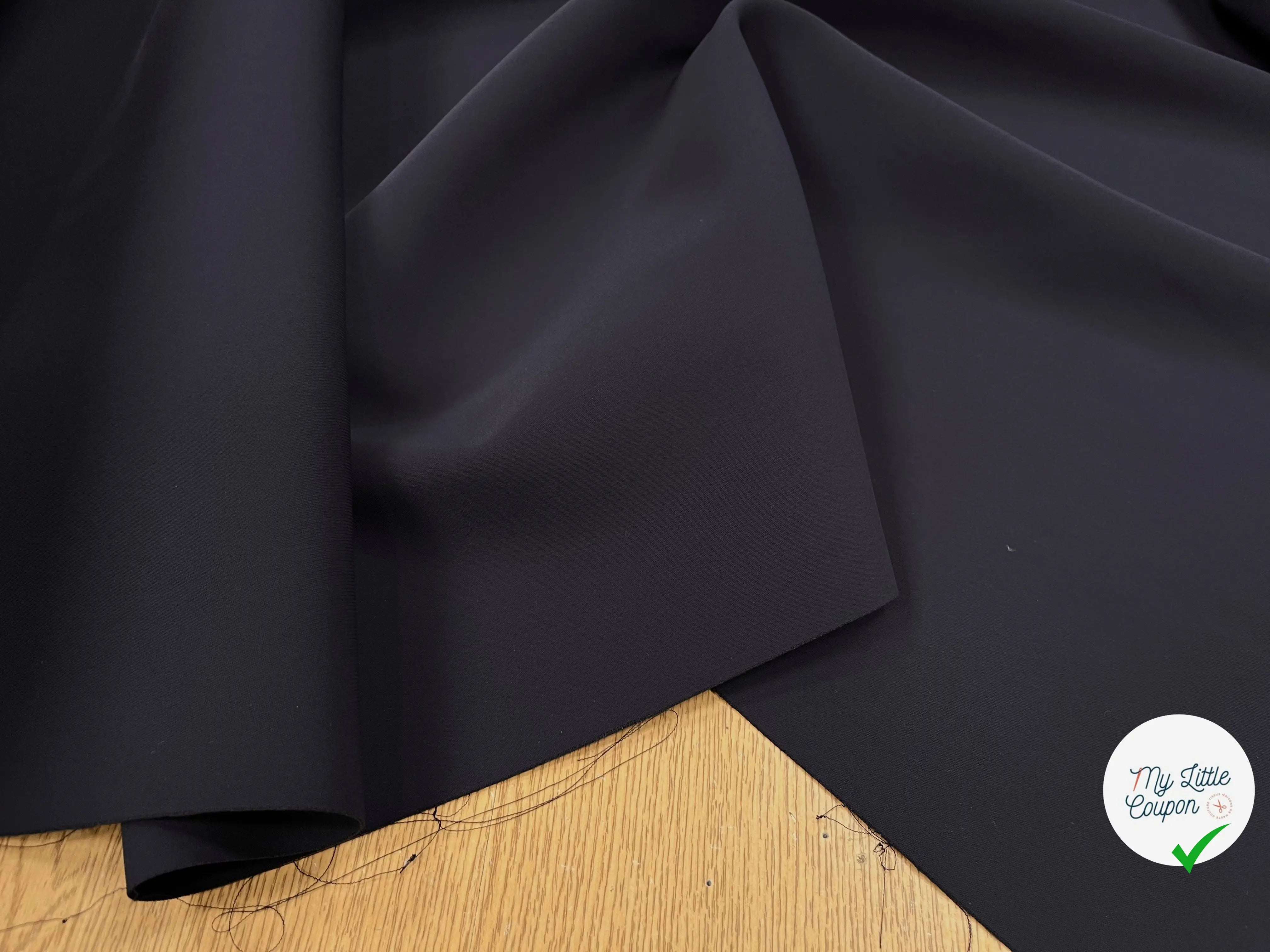 DOUBLE ETOFFE CREPE SUBLIME TENUE DARK NAVY - My Little Coupon