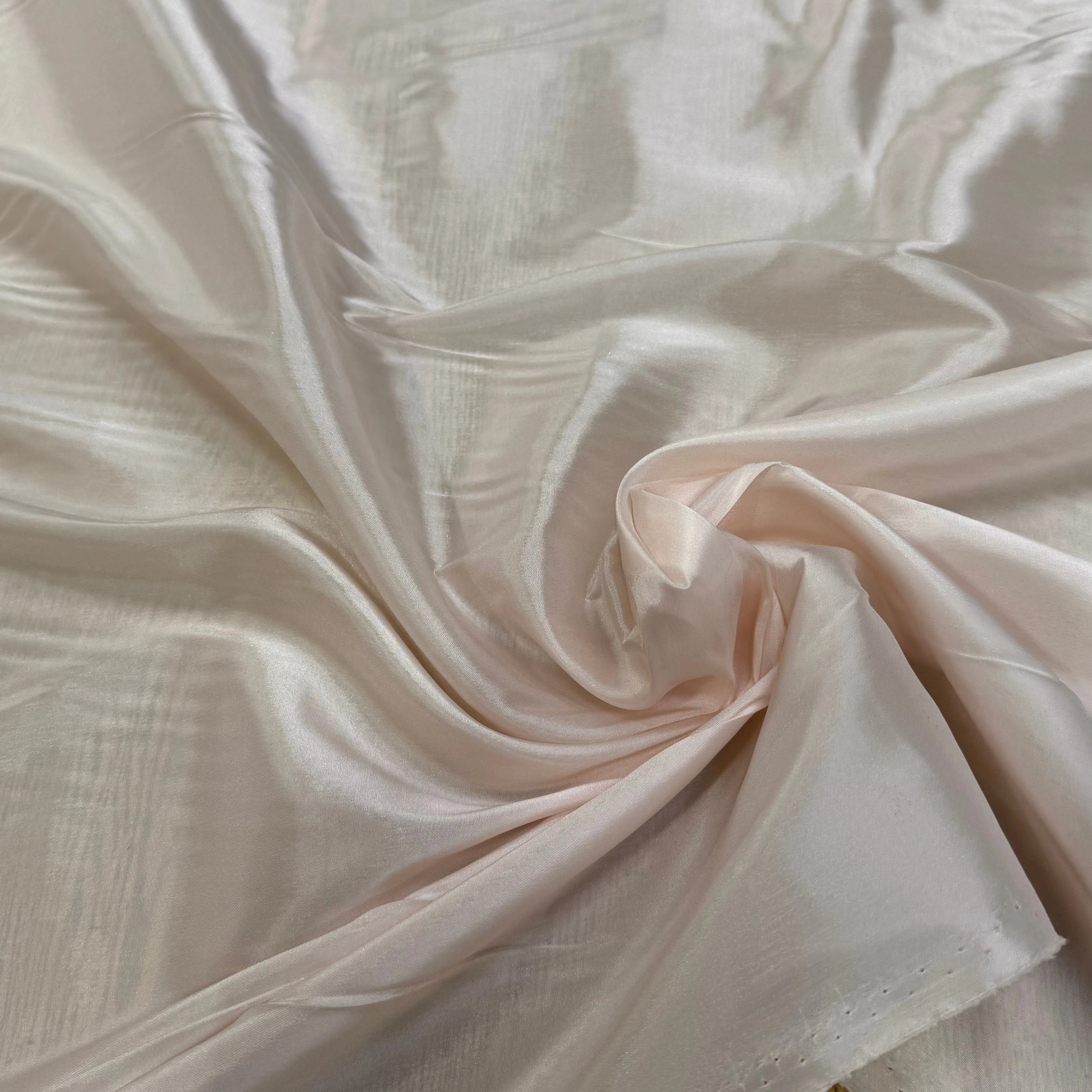 DOUBLURE 62% ACETATE STRETCH ROSE PALE LÉGÈREMENT SATINÉE - My Little Coupon