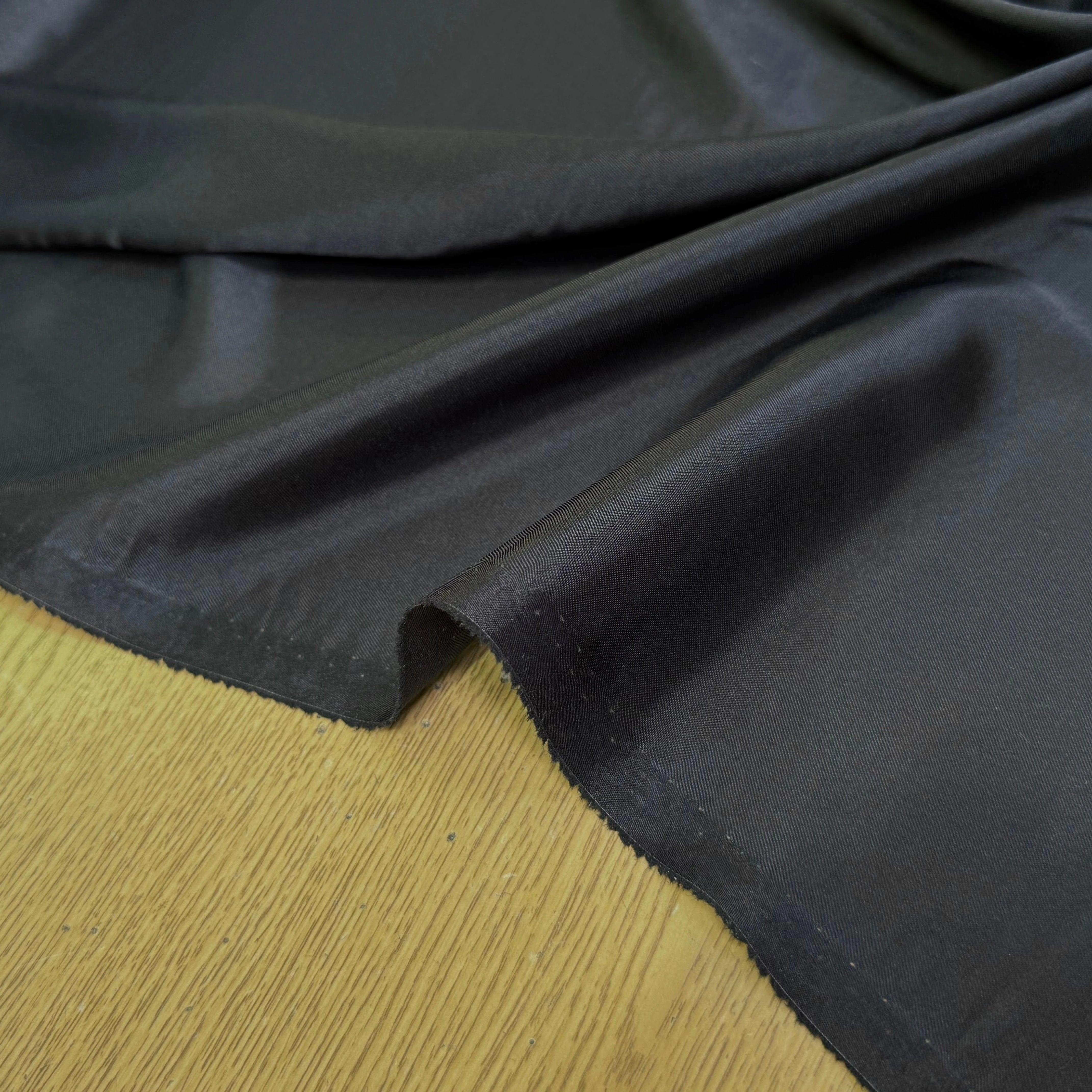 DOUBLURE 68% ACETATE LÉGÈREMENT SATINÉ NOIR ANTHRACITE - My Little Coupon