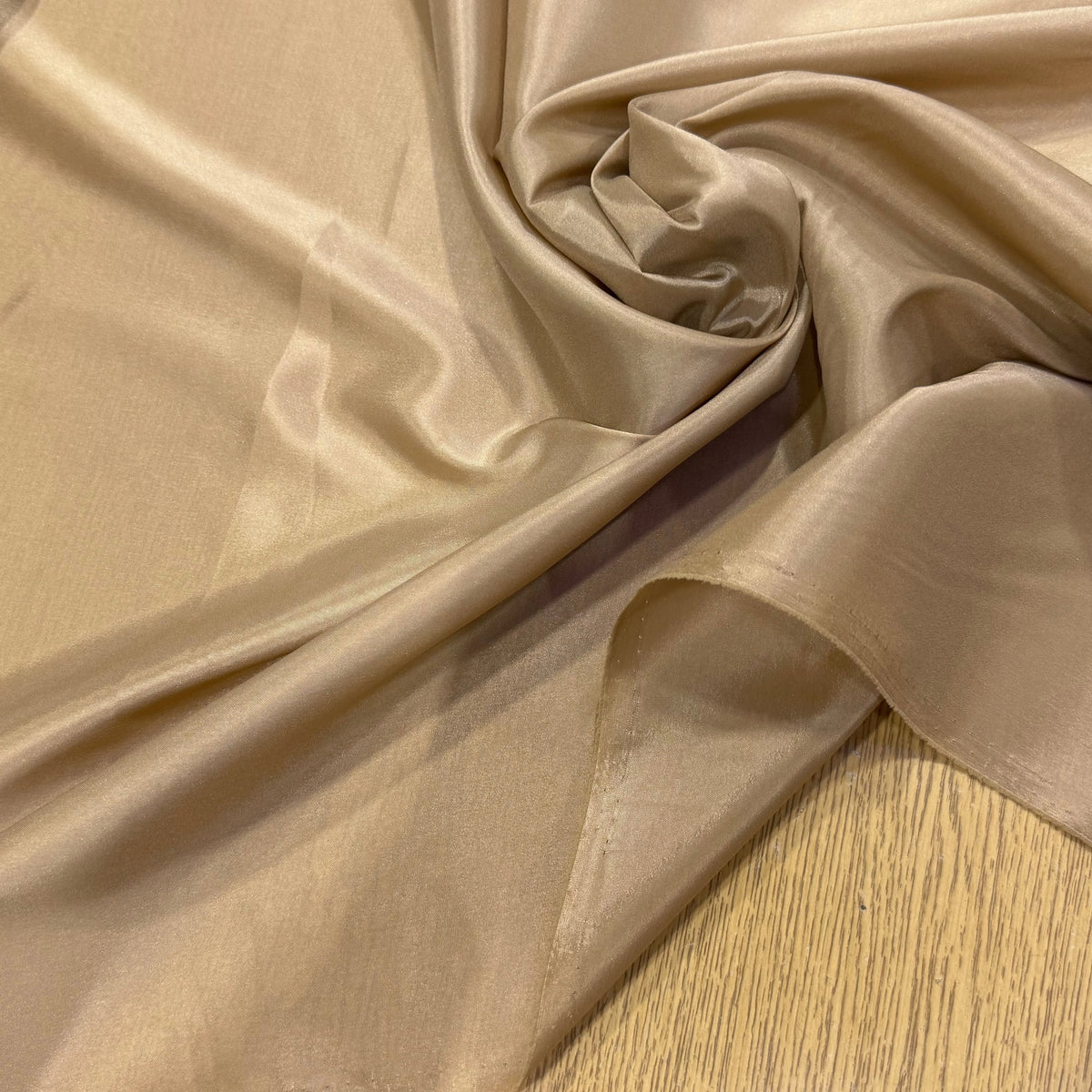 DOUBLURE FINE LÉGÈREMENT SATINÉE ET STRETCH BEIGE TAUPE - My Little Coupon