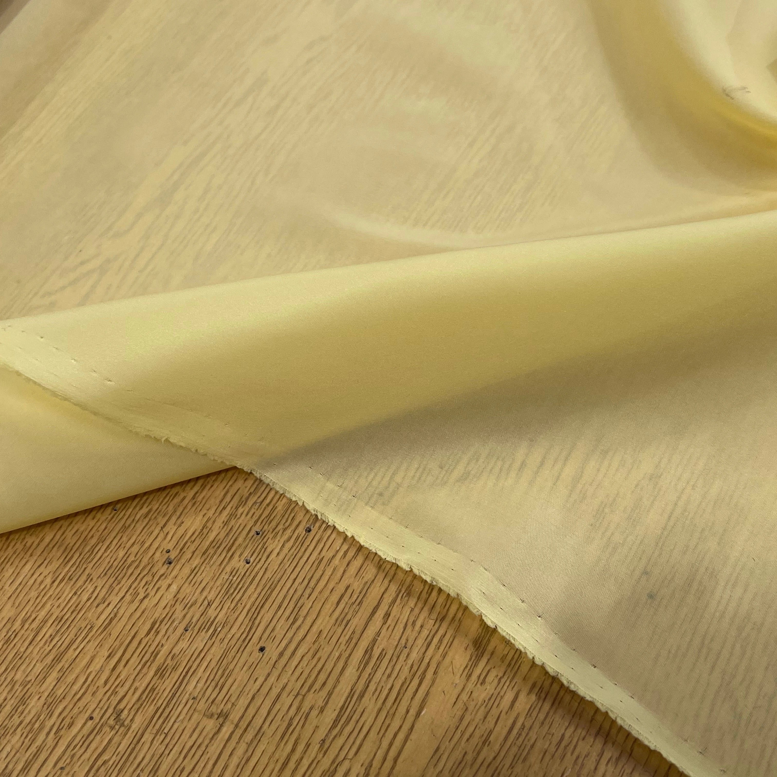 DOUBLURE NYLON FIN JAUNE VANILLE - My Little Coupon