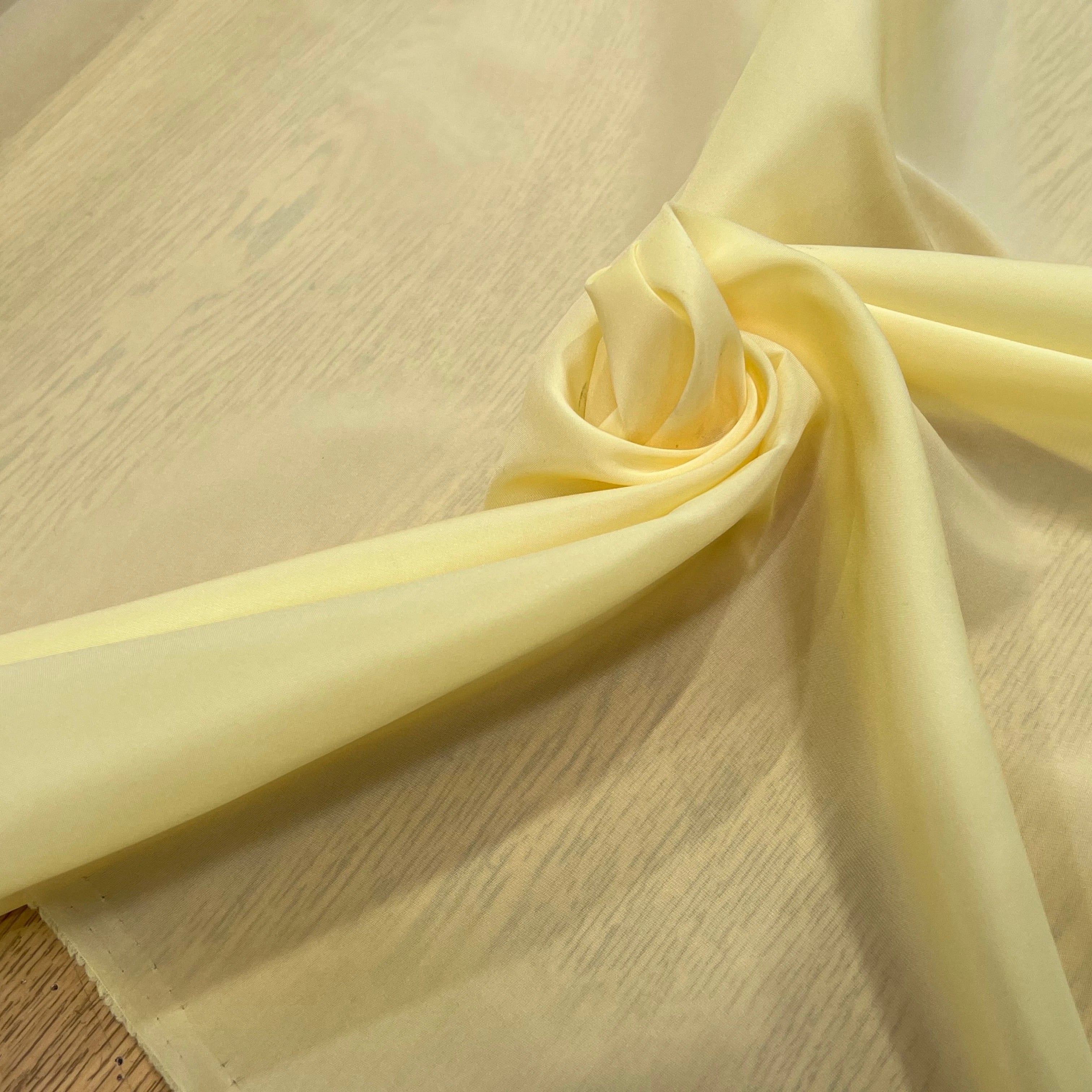 DOUBLURE NYLON FIN JAUNE VANILLE - My Little Coupon