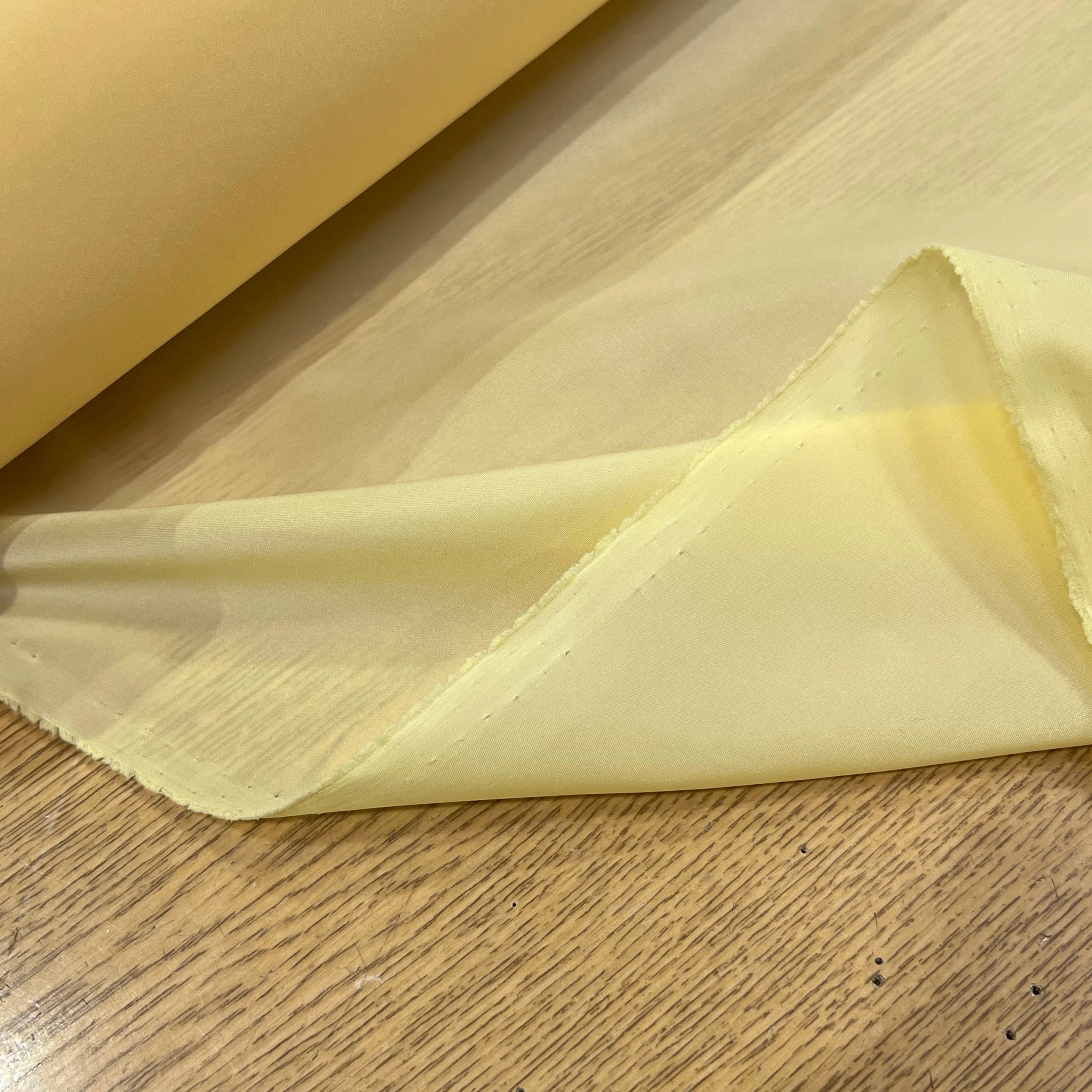 DOUBLURE NYLON FIN JAUNE VANILLE - My Little Coupon
