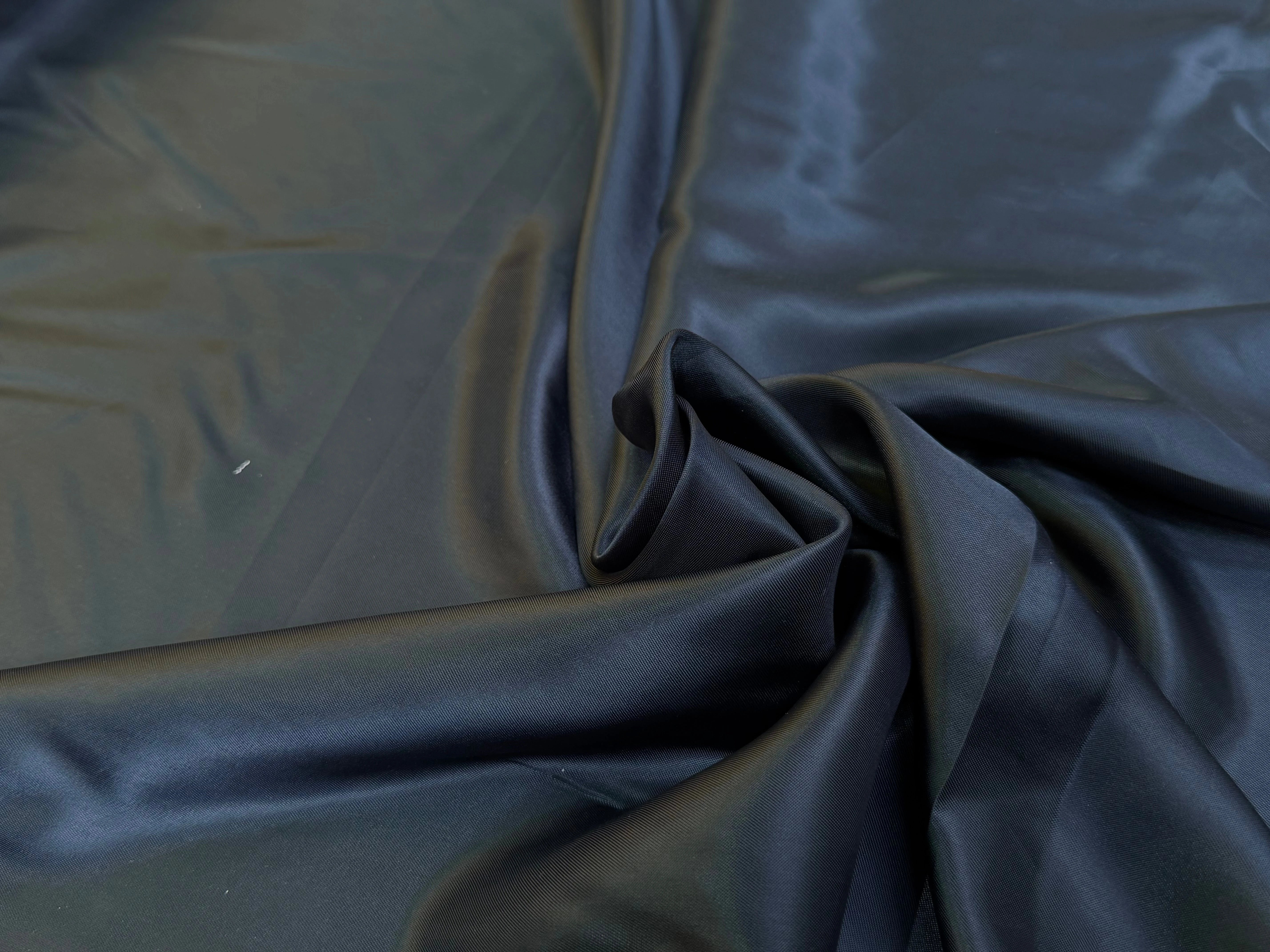 DOUBLURE VISCOSE ACETATE BLEU NUIT LÉGÈREMENT SATINÉE - My Little Coupon