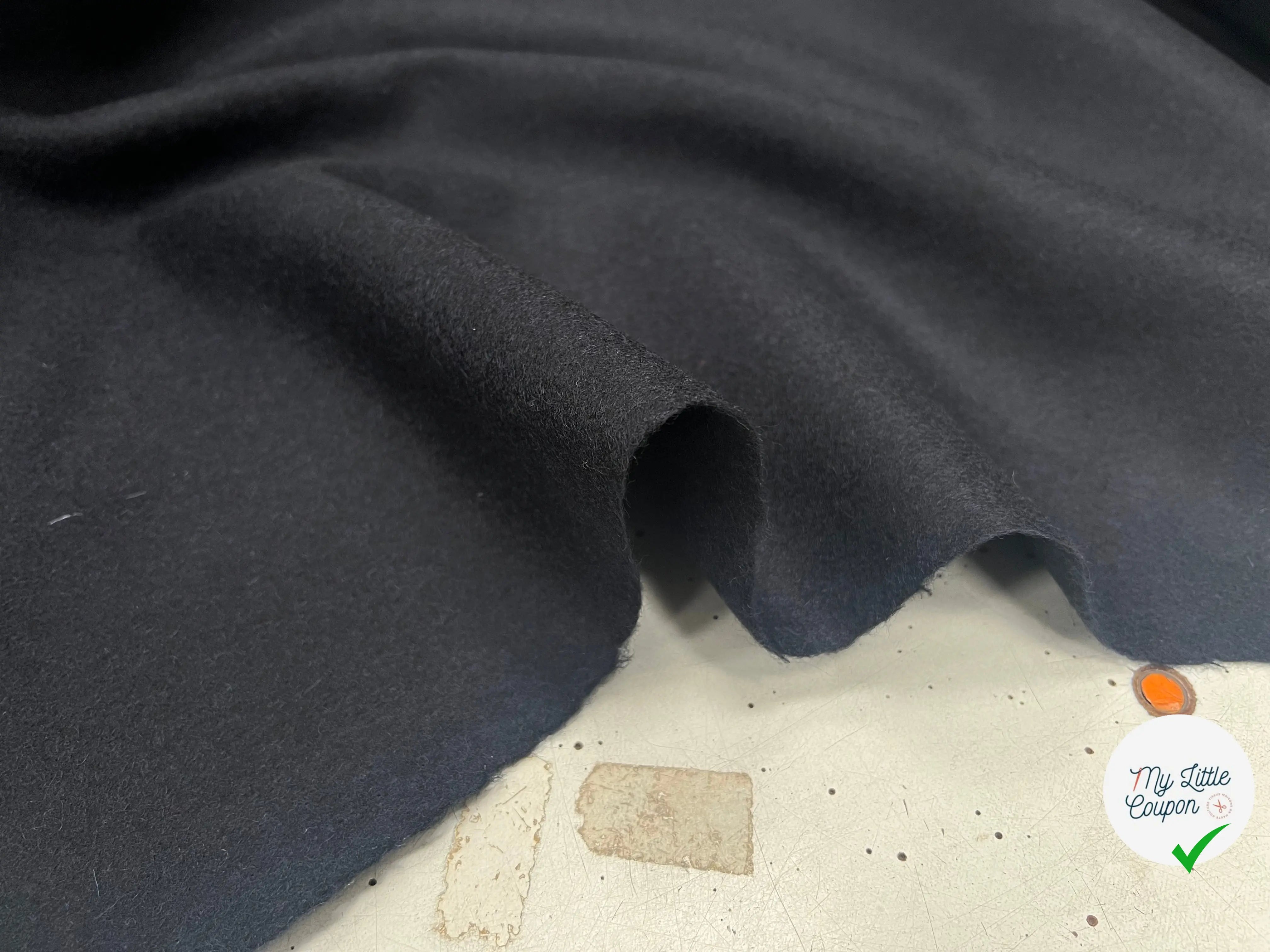 DRAP DE LAINE BLEU MARINE SUBLIME - My Little Coupon