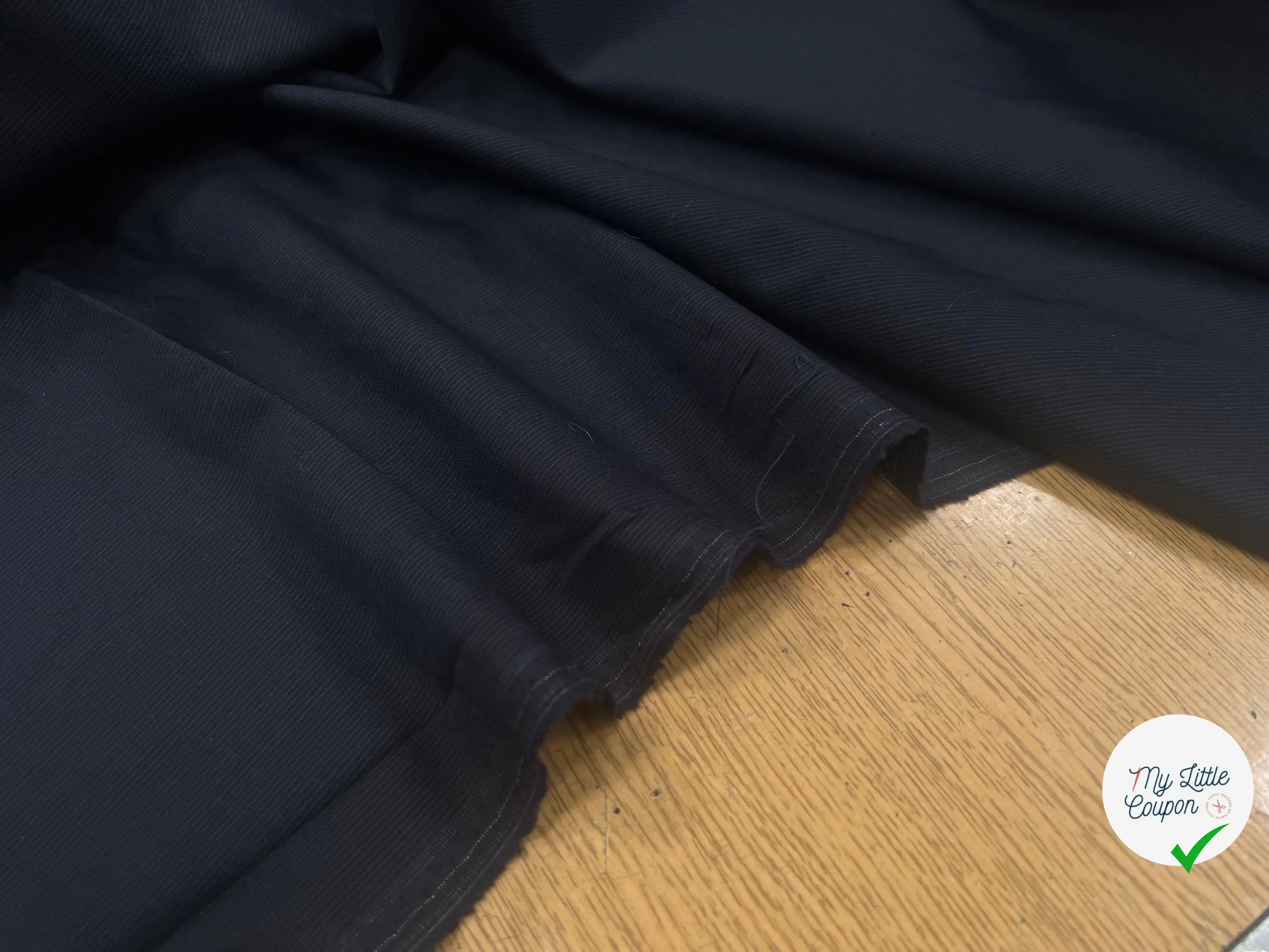 DRAPERIE 100% LAINE VIERGE BLEU NUIT RAYÉE FINES RAYURES - My Little Coupon