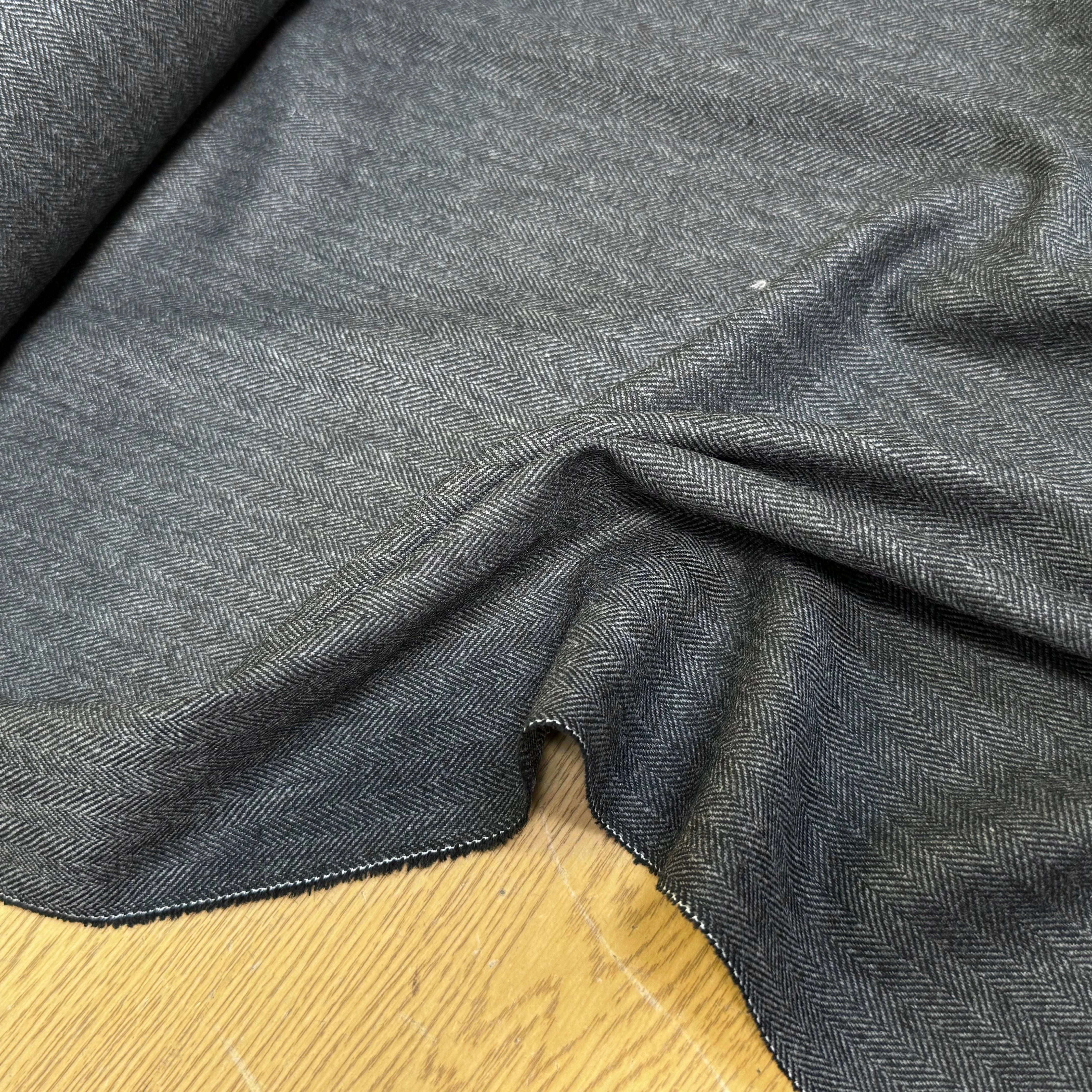 DRAPERIE CHEVRON POLYVISCOSE ET LAINE GRISE TENUE REMARQUABLE 40% LAINE - My Little Coupon
