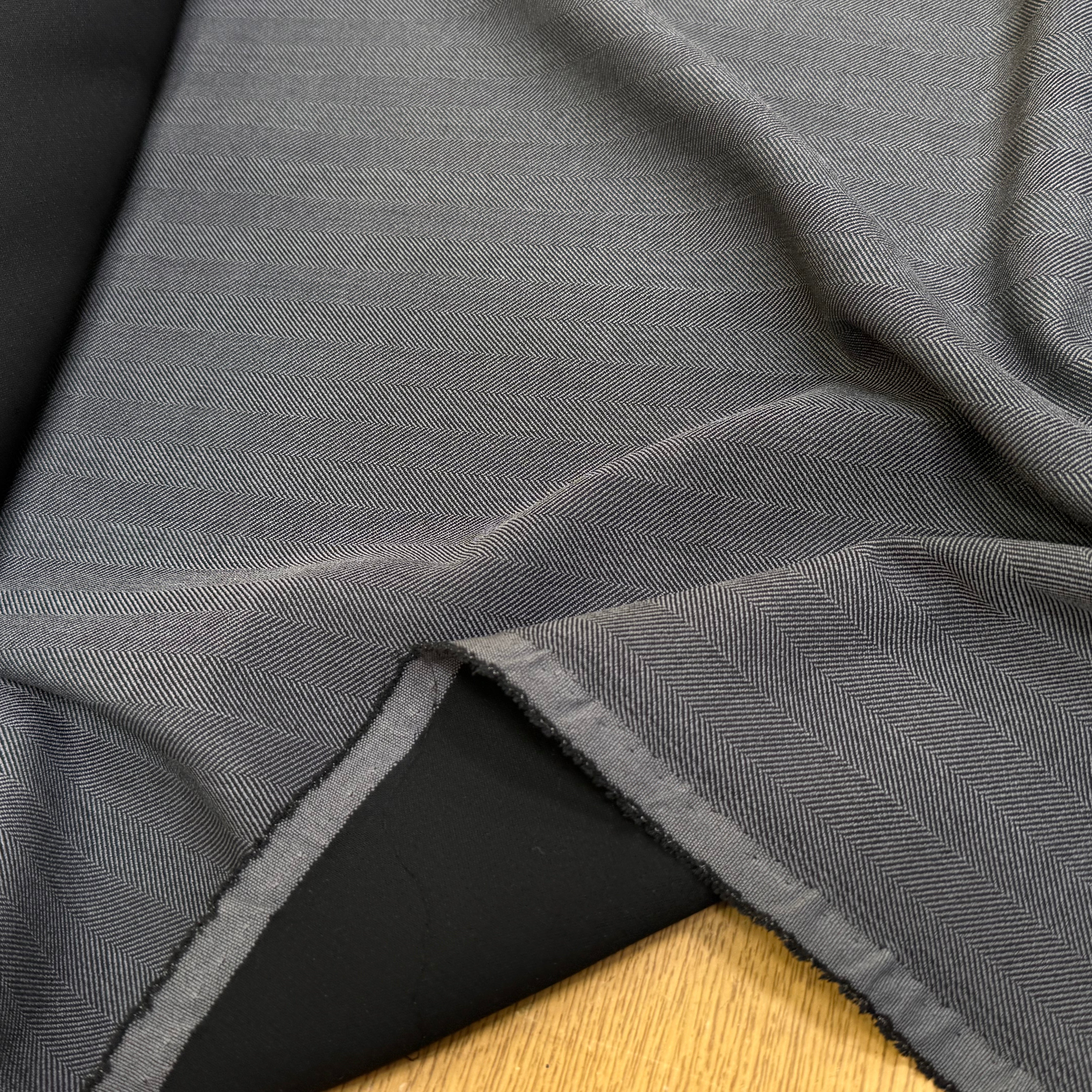 DRAPERIE CHEVRON STRETCH GRIS BELLE TENUE - My Little Coupon