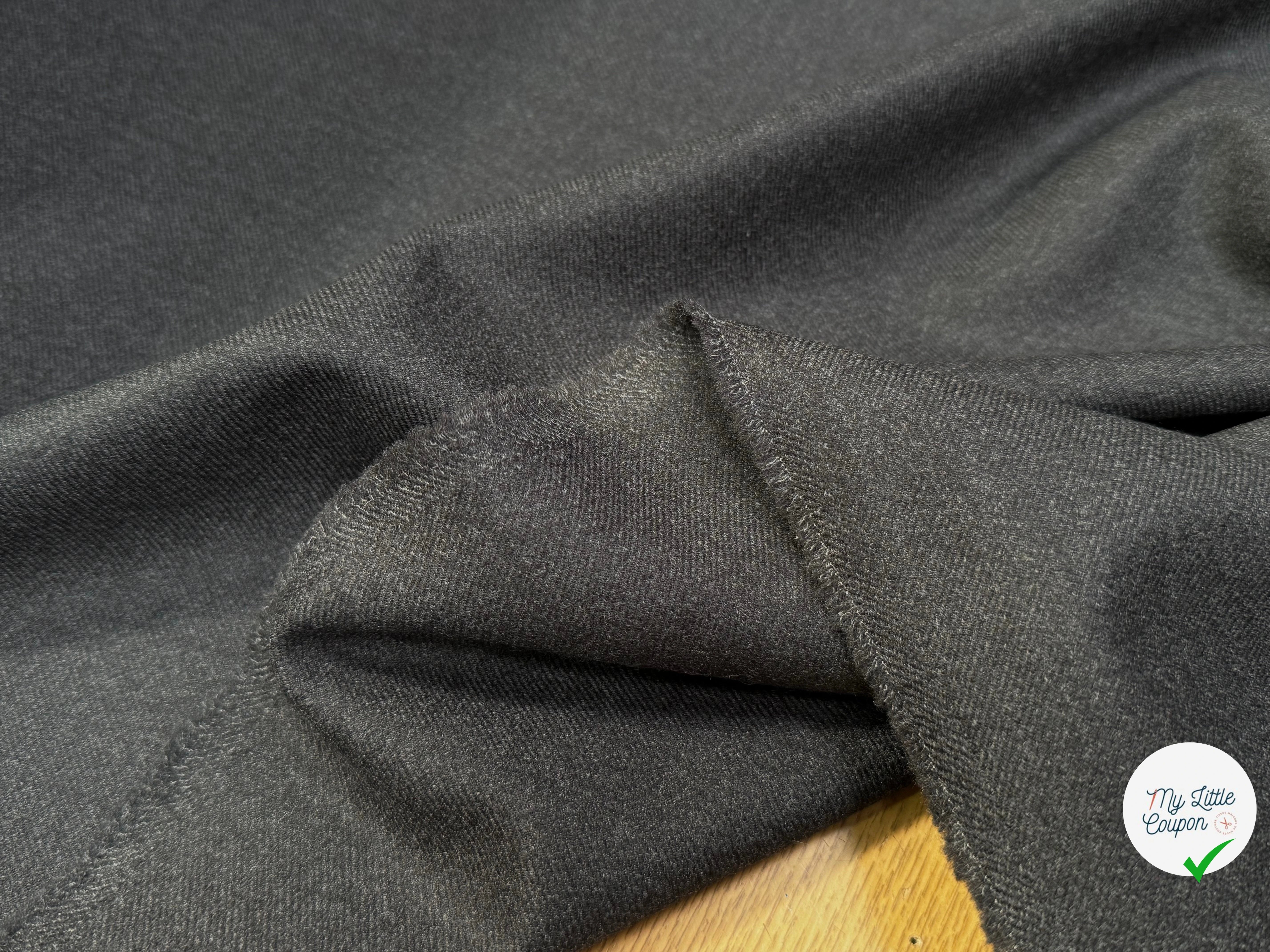 DRAPERIE DE LAINE LOURDE GRISE FONCÉE TRÈS BELLE TENUE 92% LAINE VIERGE - My Little Coupon