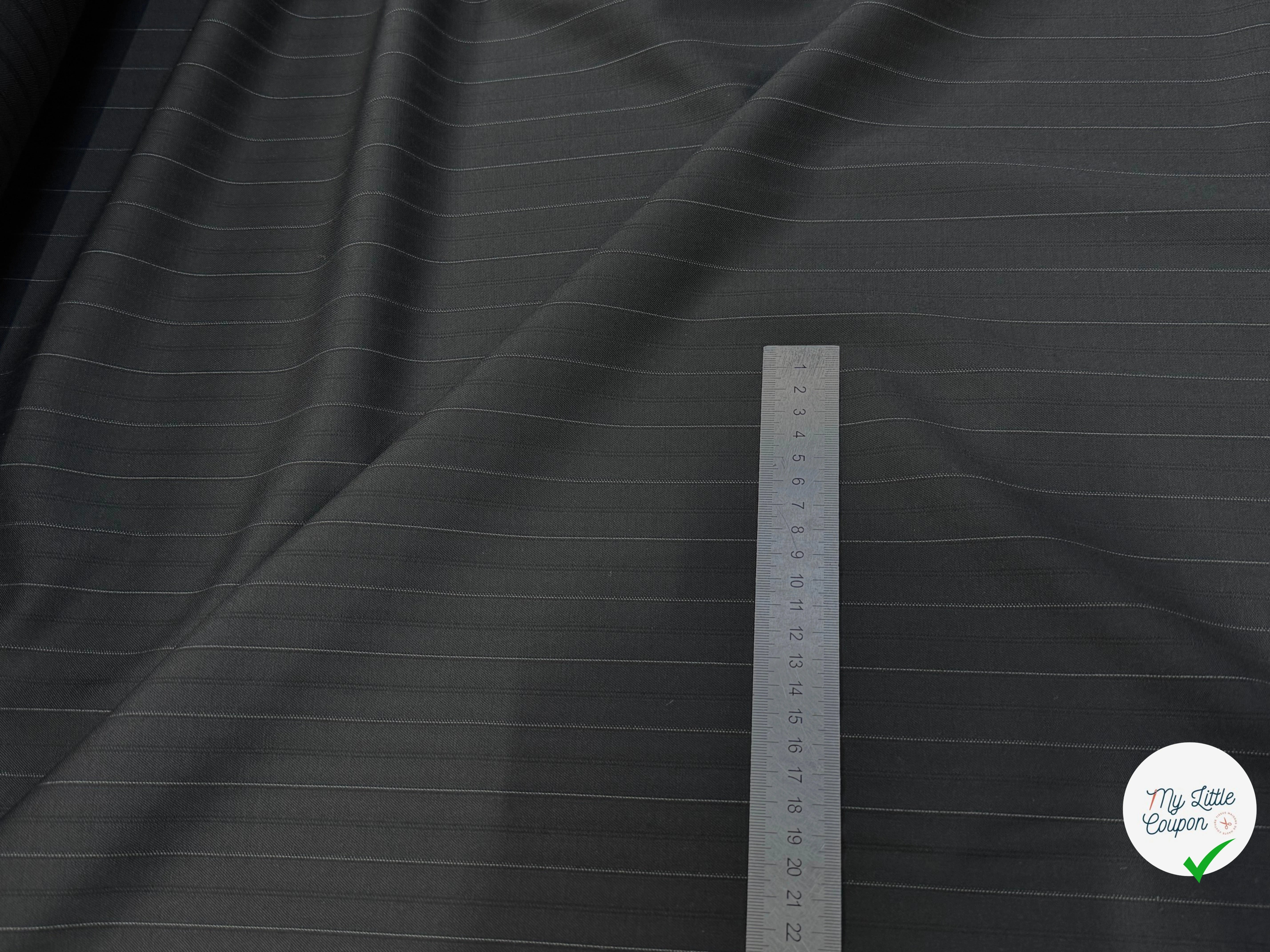 DRAPERIE DE LAINE NOIR SUPERBE RAYURES HORIZONTALES - My Little Coupon