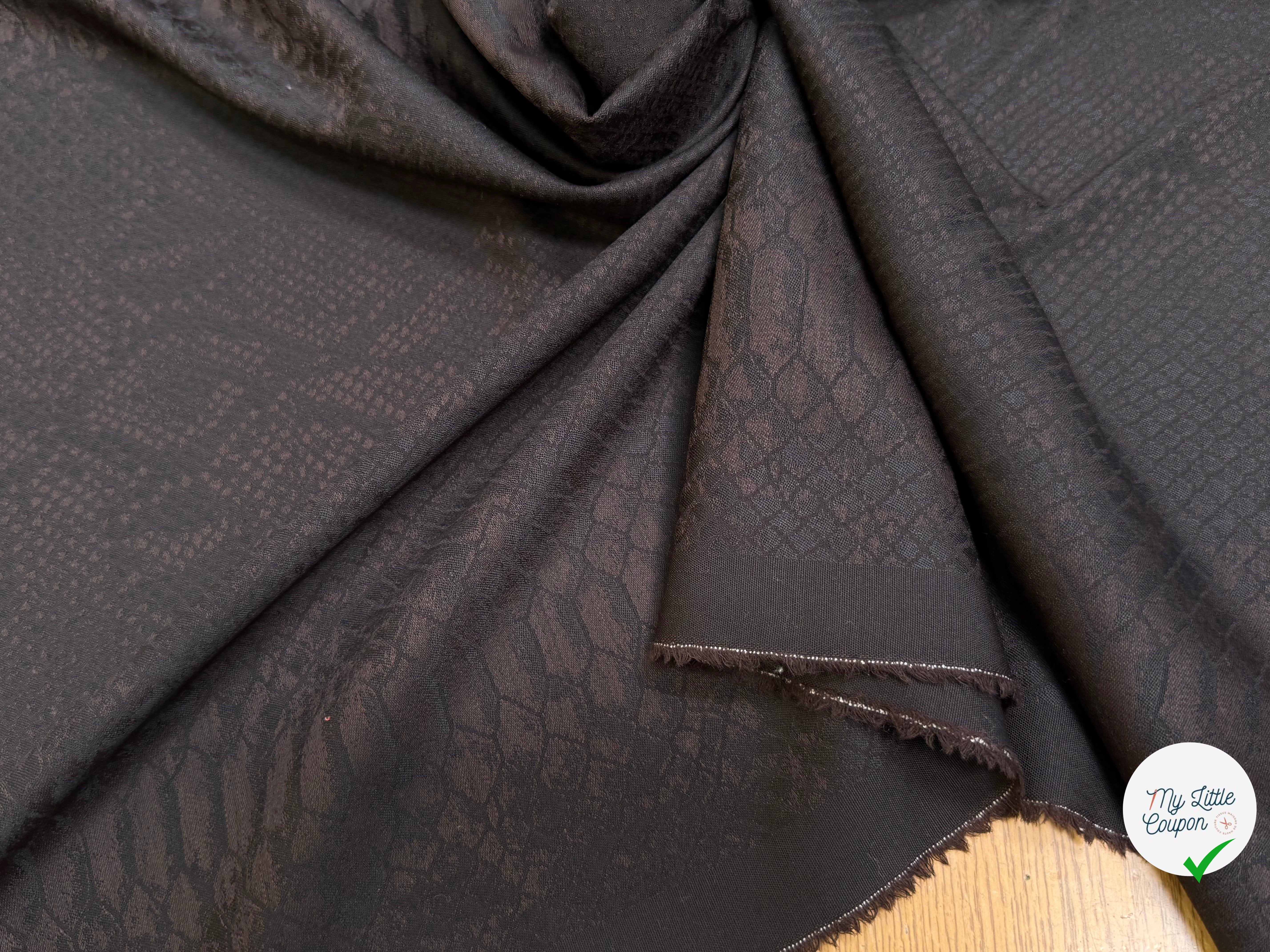 DRAPERIE DE LAINE PYTHON MARRON NOIR LÉGÈREMENT SATINÉE TRÈS CHIC - My Little Coupon