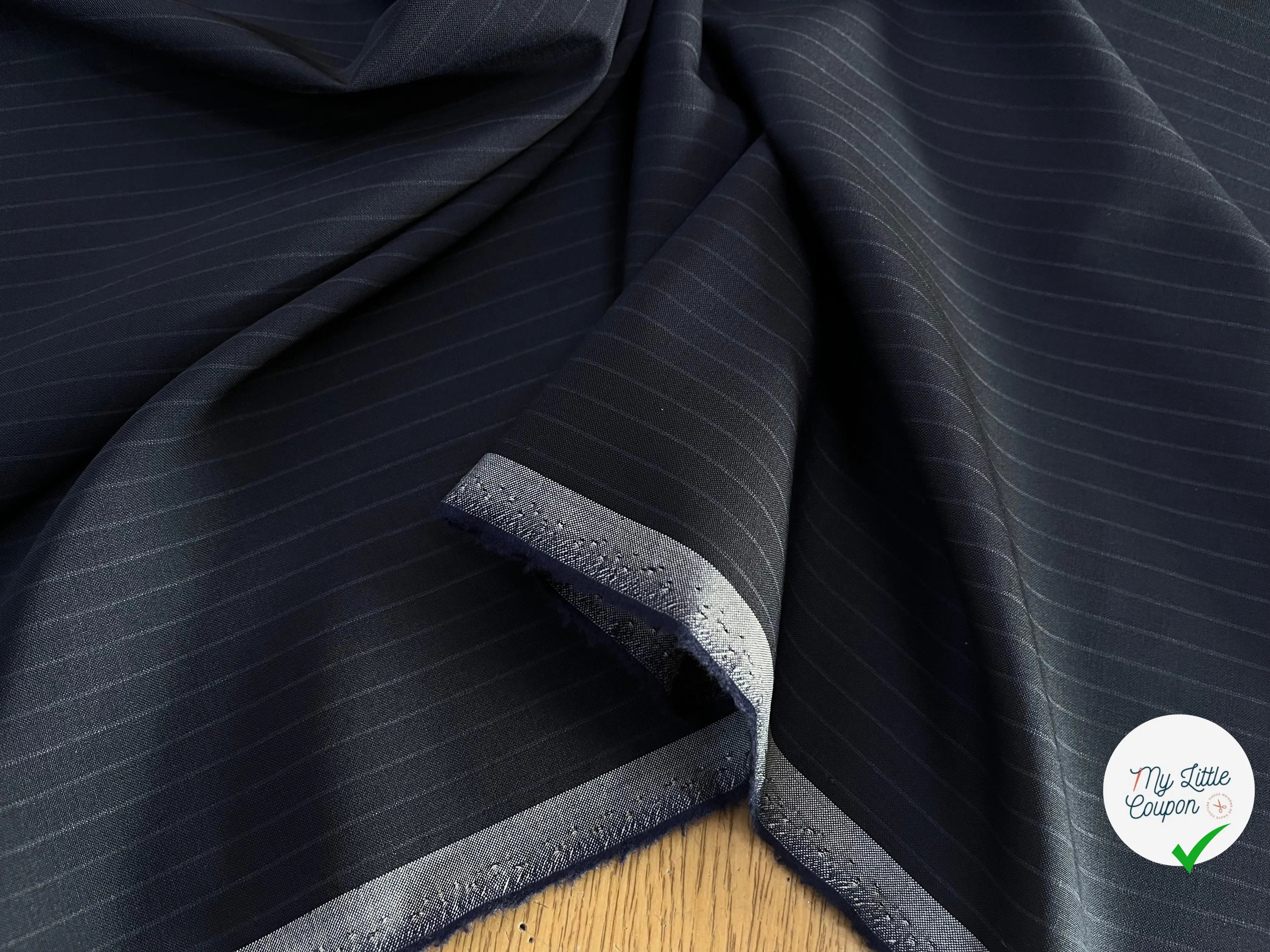 DRAPERIE LAINE FINES RAYURES BLEU MARINE STRETCH DEPERLANTE - My Little Coupon