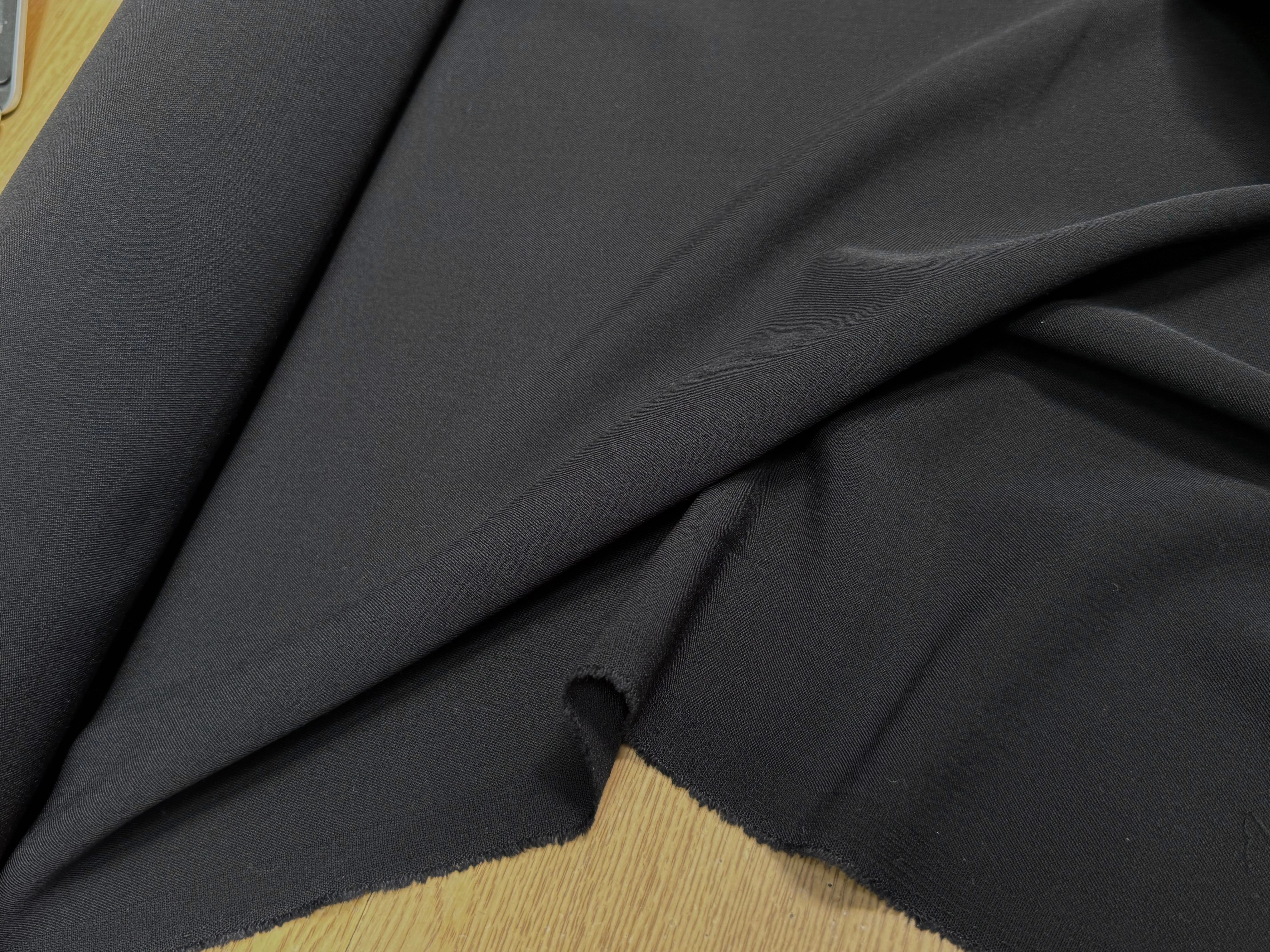DRAPERIE SERGÉE POLYAINE NOIR 43% LAINE STRETCH - My Little Coupon