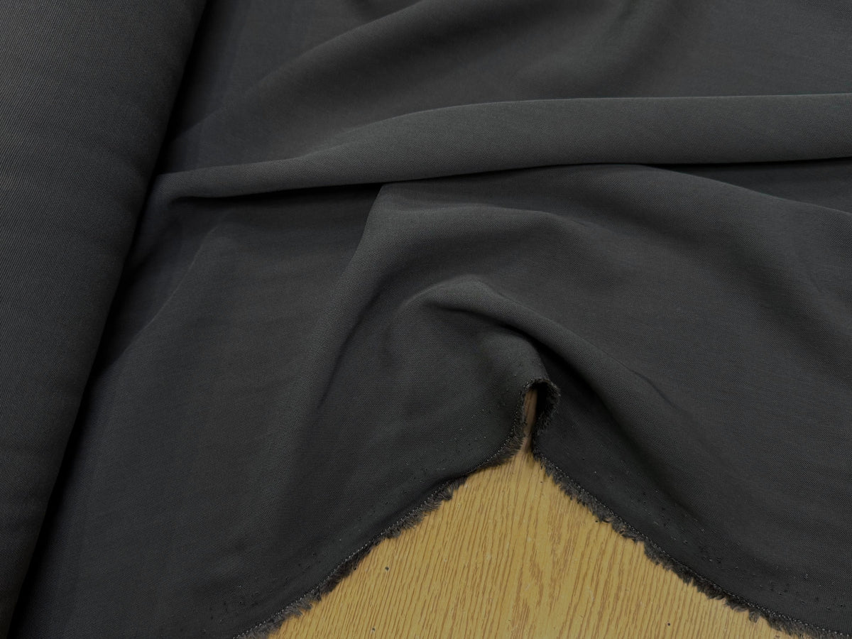 DRAPERIE TEXTURÉE VISCOSE ET LAINE GRIS FONCÉ TOMBÉ FLUIDE MADE IN ITALY - My Little Coupon