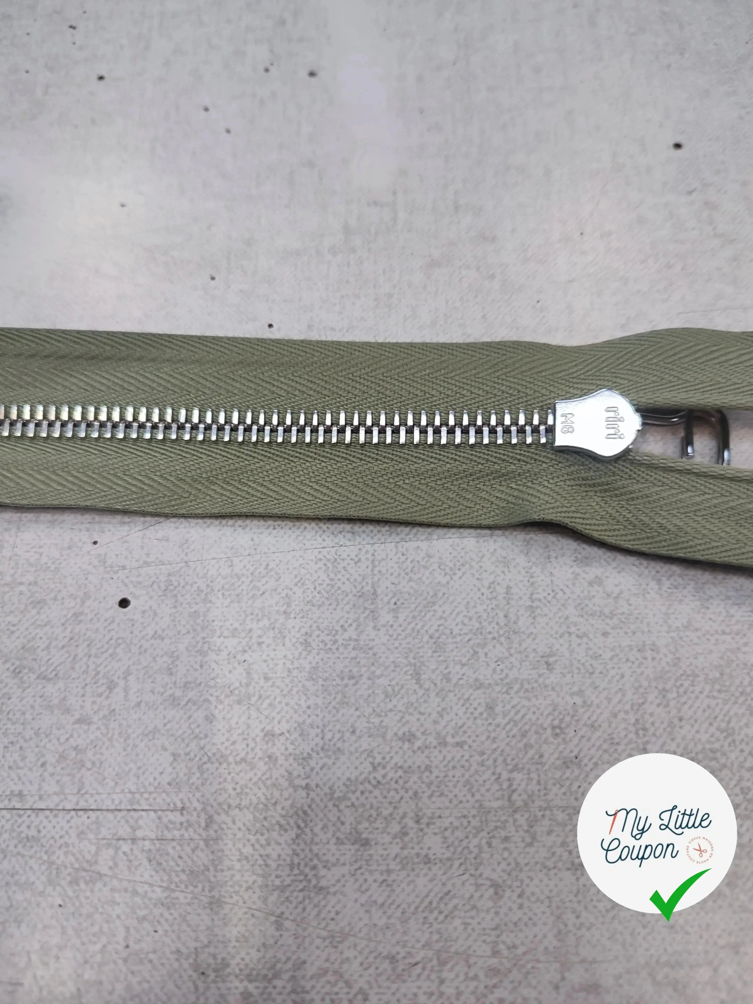 FERMETURE RIRI METAL SÉPARABLE 80CM VERT CLAIR M6 - My Little Coupon