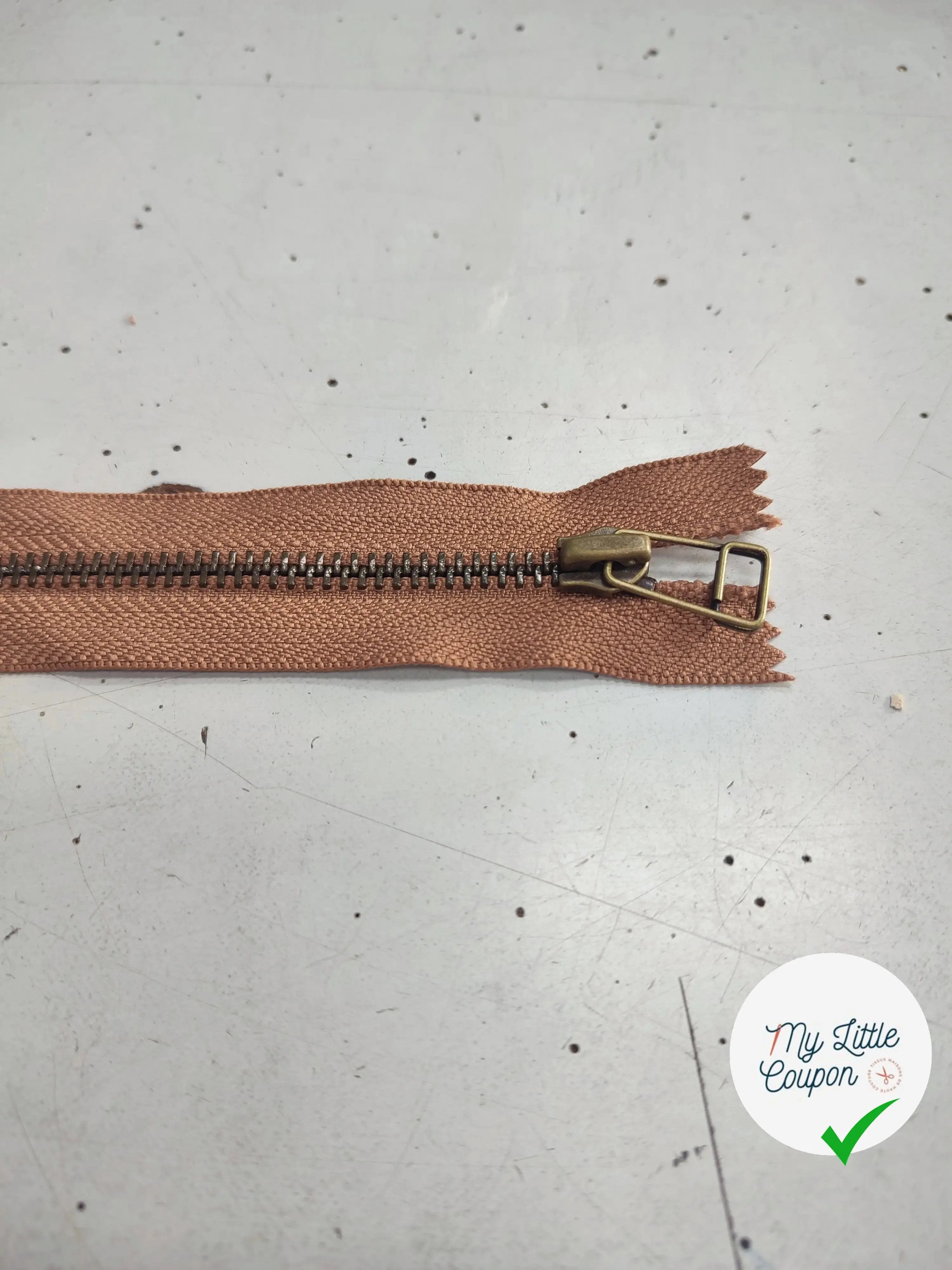 FERMETURE RIRI METAL NON SÉPARABLE 25CM MARRON CAPPUCCINO - My Little Coupon