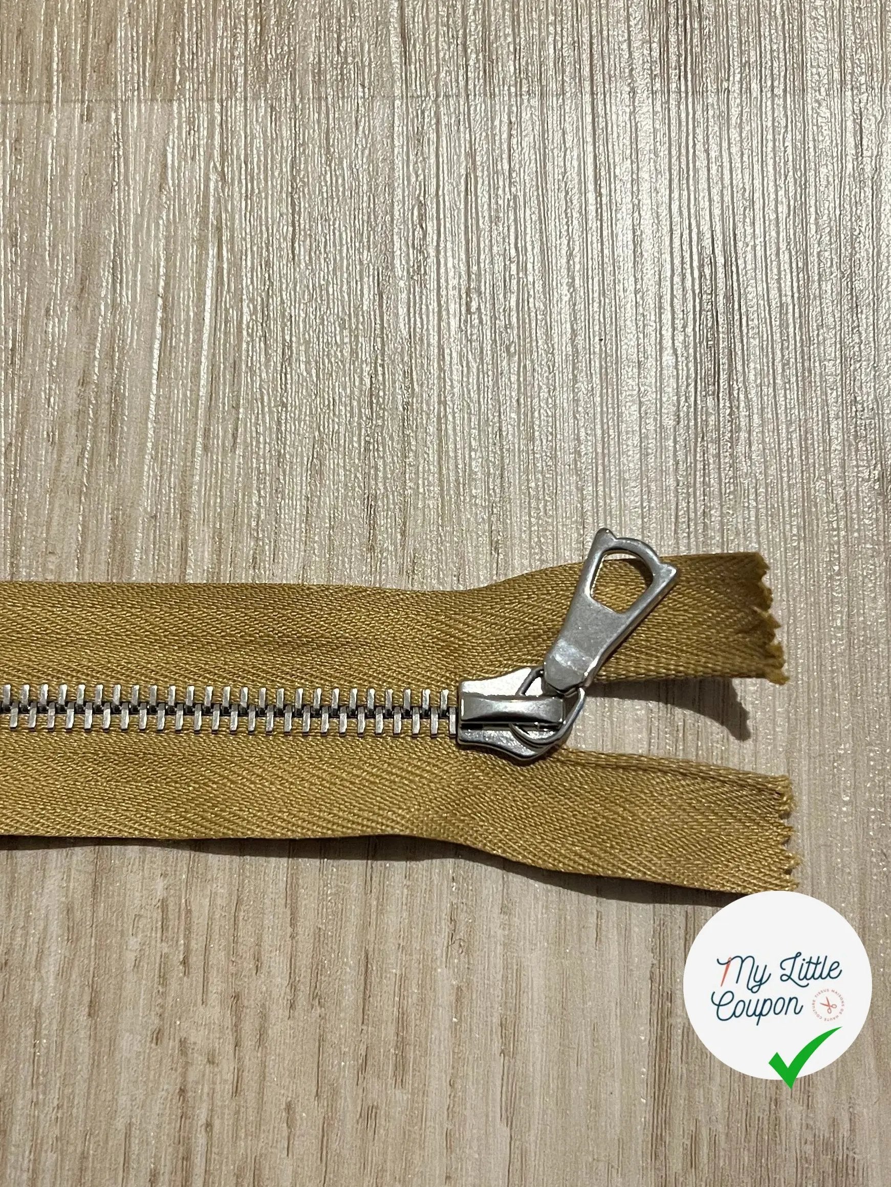 FERMETURE RIRI METAL SEPARABLE 60CM BEIGE CAFÉ M6 - My Little Coupon