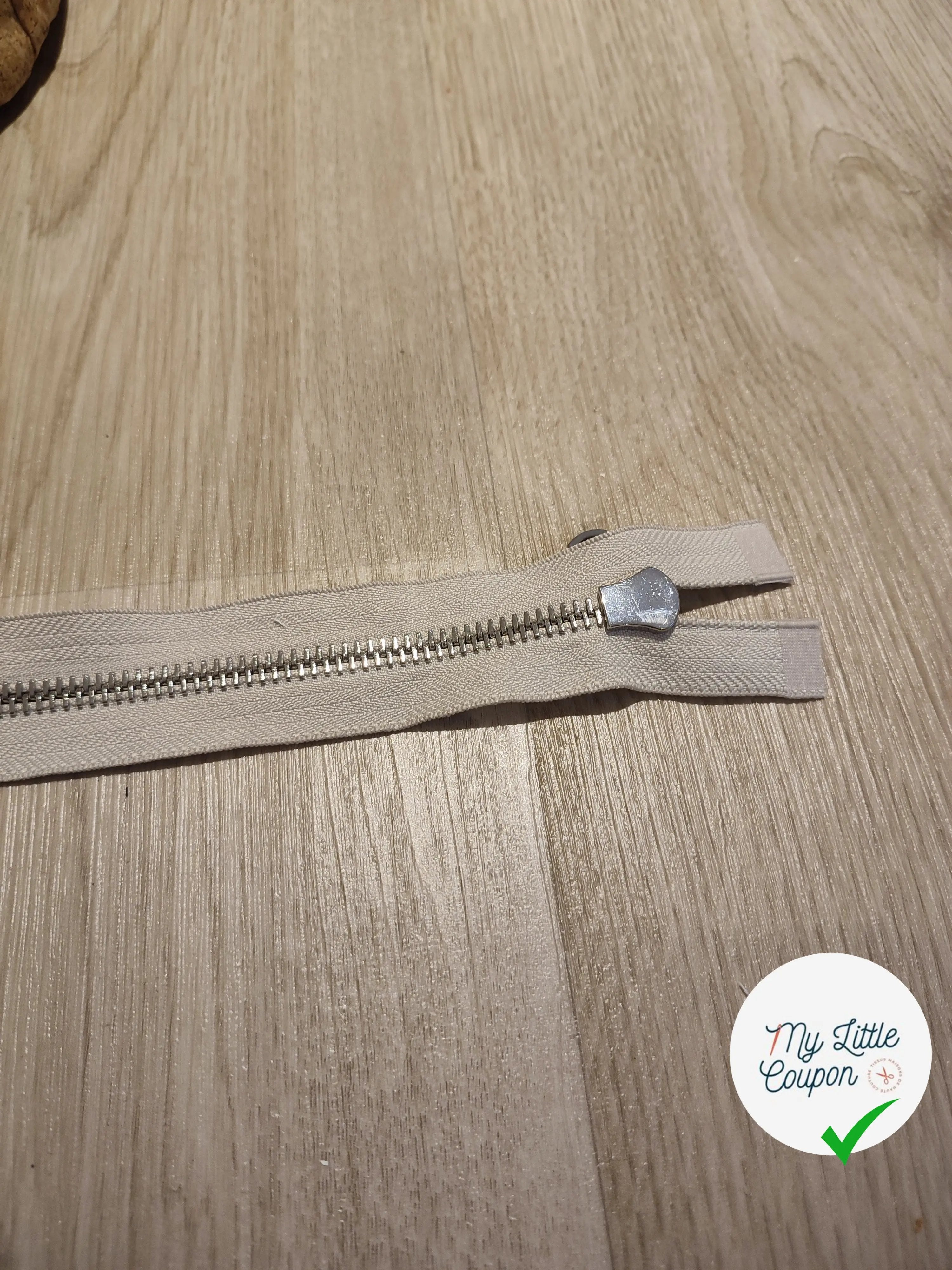FERMETURE RIRI METAL SEPARABLE 60CM GRIS CLAIR - My Little Coupon