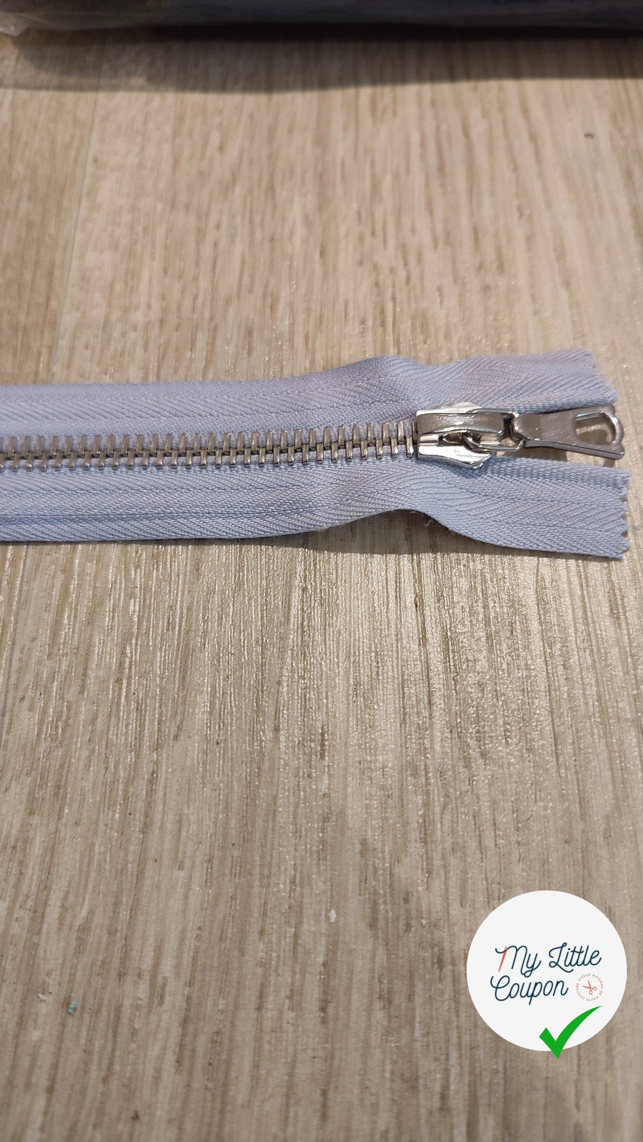 FERMETURE RIRI MÉTAL SÉPARABLE 70CM MAUVE CLAIR M8 - My Little Coupon