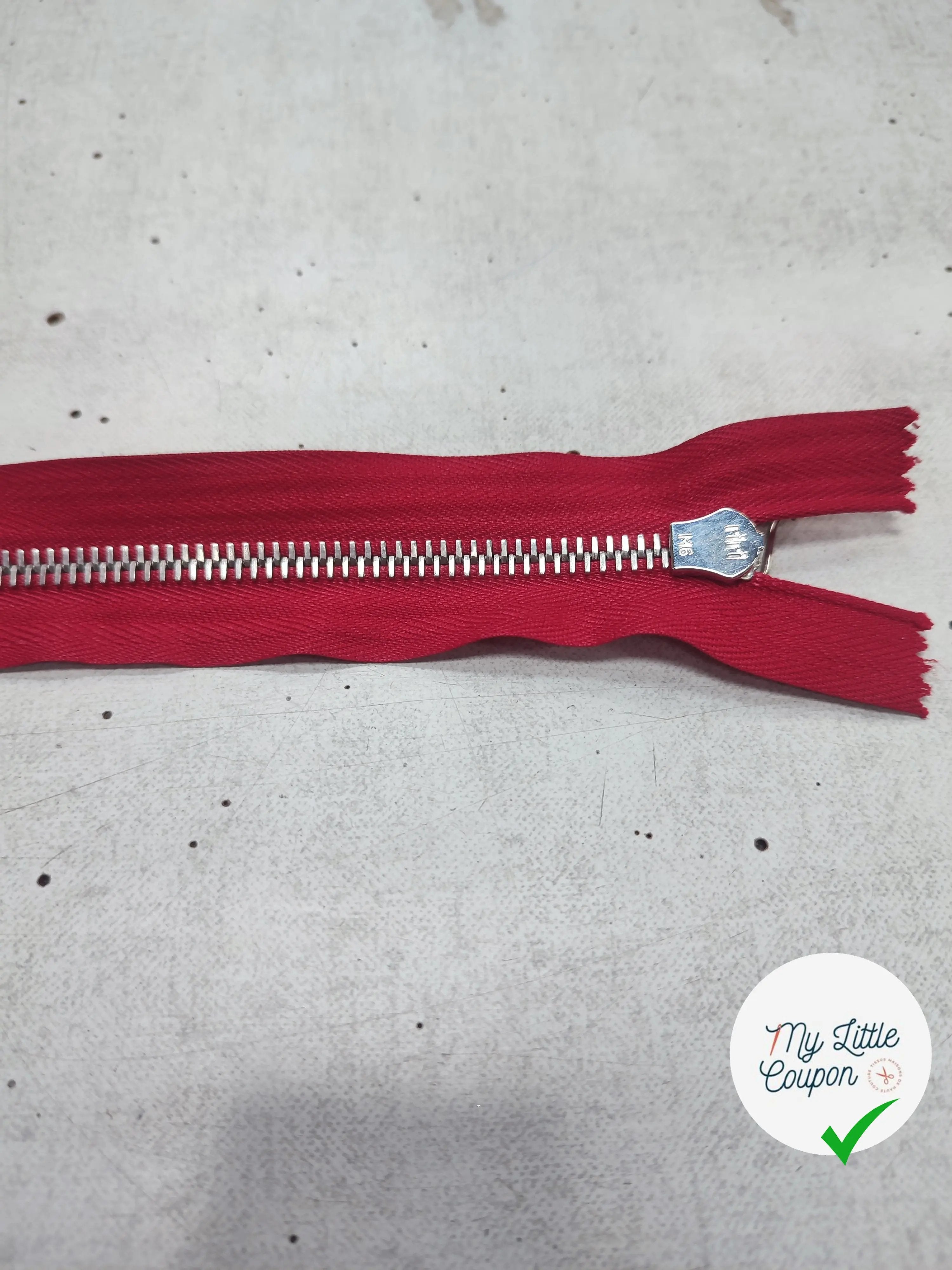 FERMETURE RIRI METAL SÉPARABLE 70CM ROUGE CERISE M6 - My Little Coupon