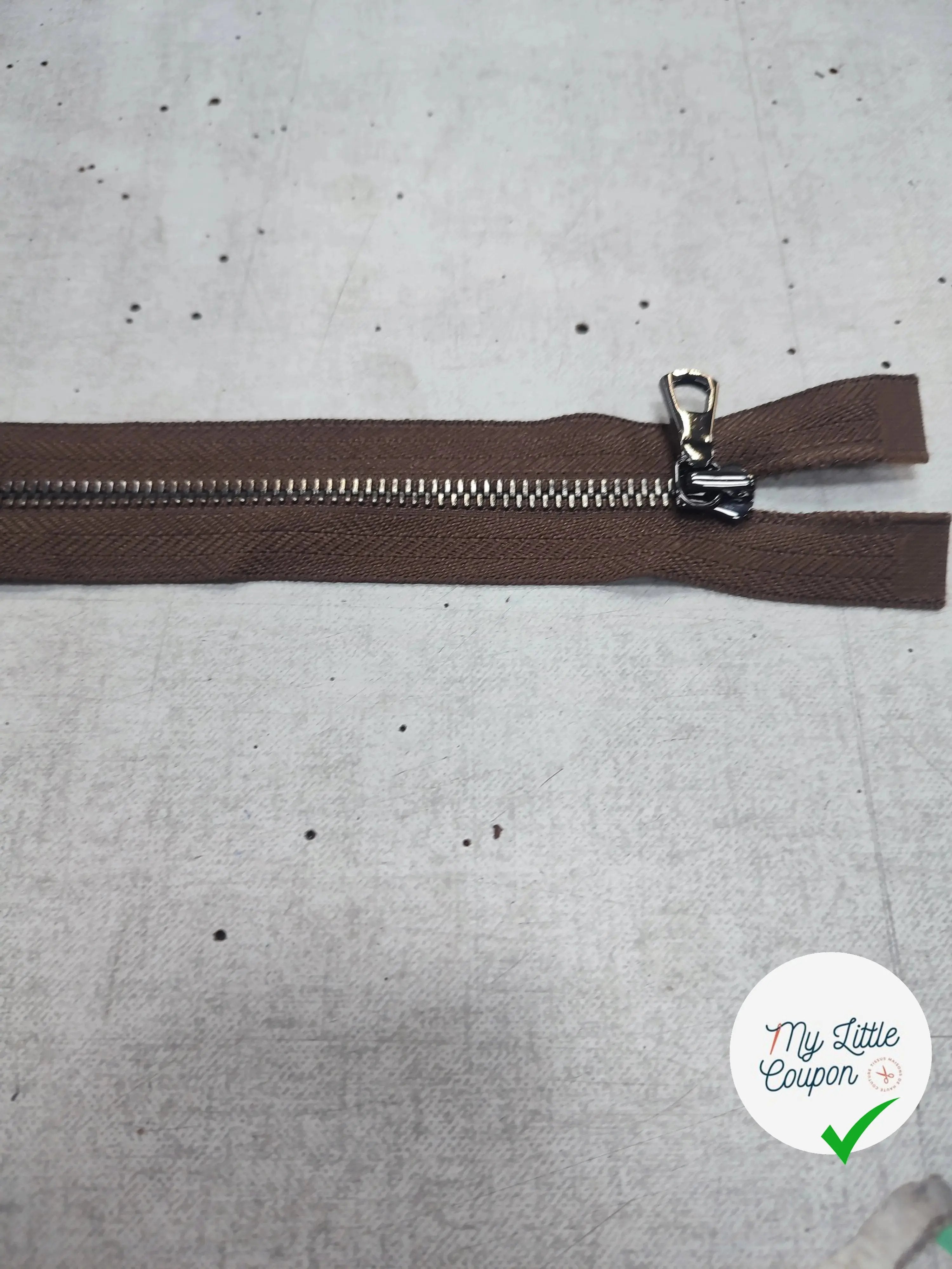 FERMETURE RIRI METAL SÉPARABLE 70CM MARRON FONCÉ - My Little Coupon